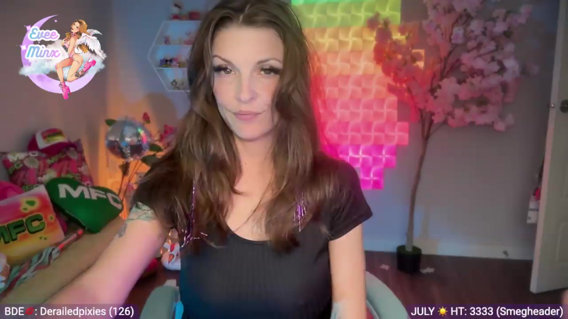 Gallery image thumbnail from EveeMinx's myfreecams stream on, 07/28/2026, 01:26 image 13 of 20