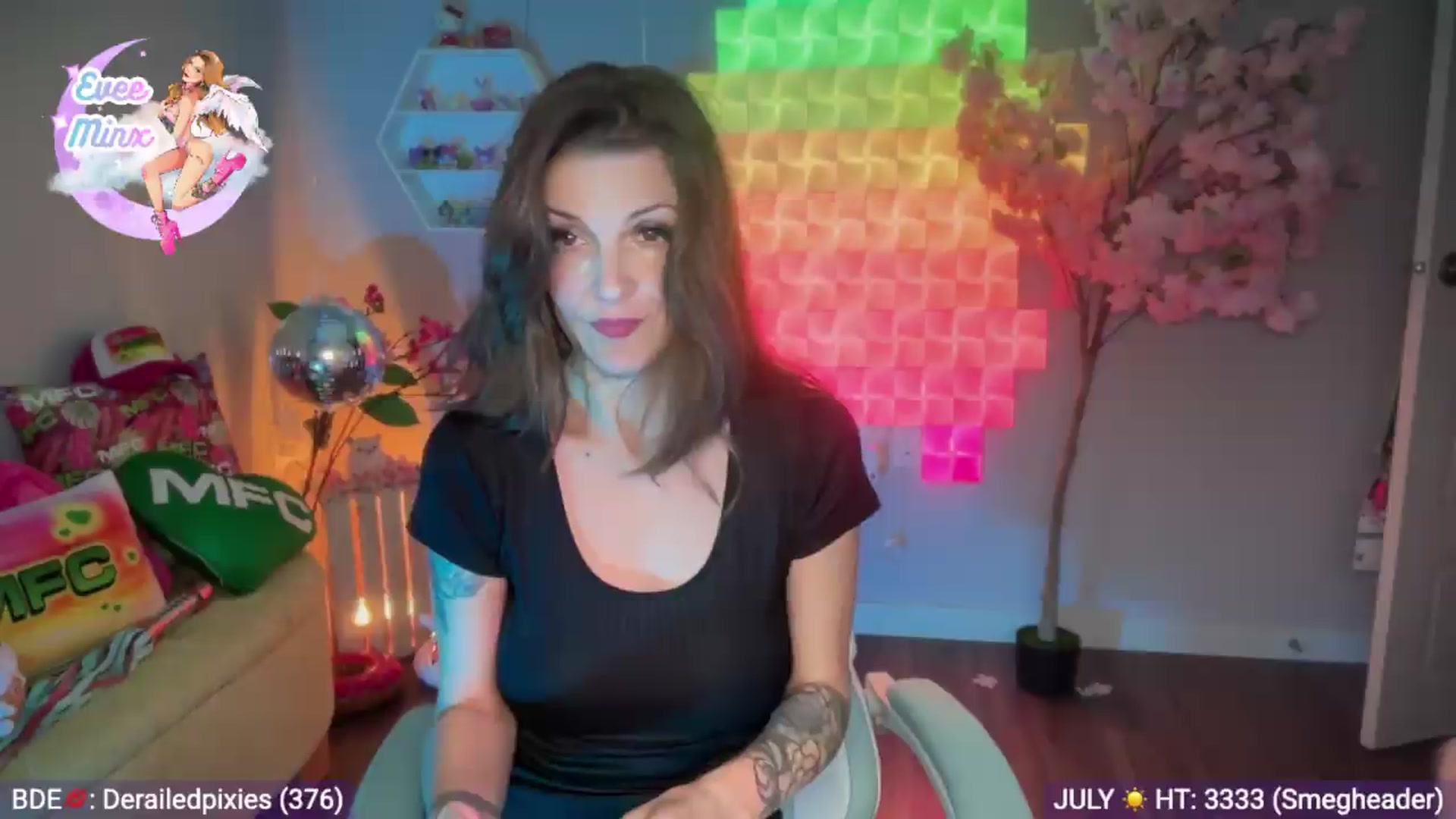 Gallery image thumbnail from EveeMinx's myfreecams stream on, 07/28/2026, 06:10 image 13 of 20