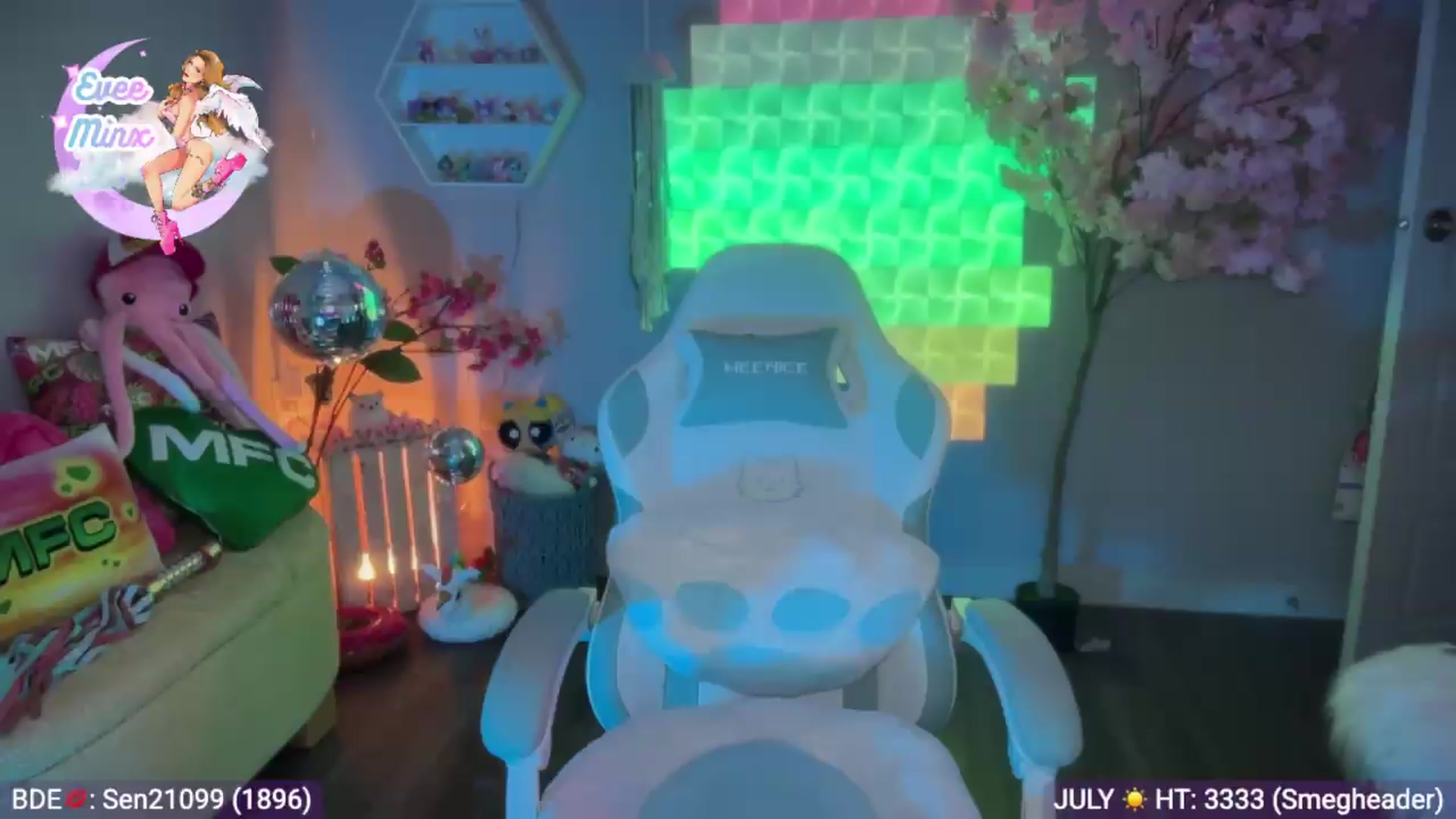 Gallery image thumbnail from EveeMinx's myfreecams stream on, 07/30/2026, 05:16 image 13 of 20