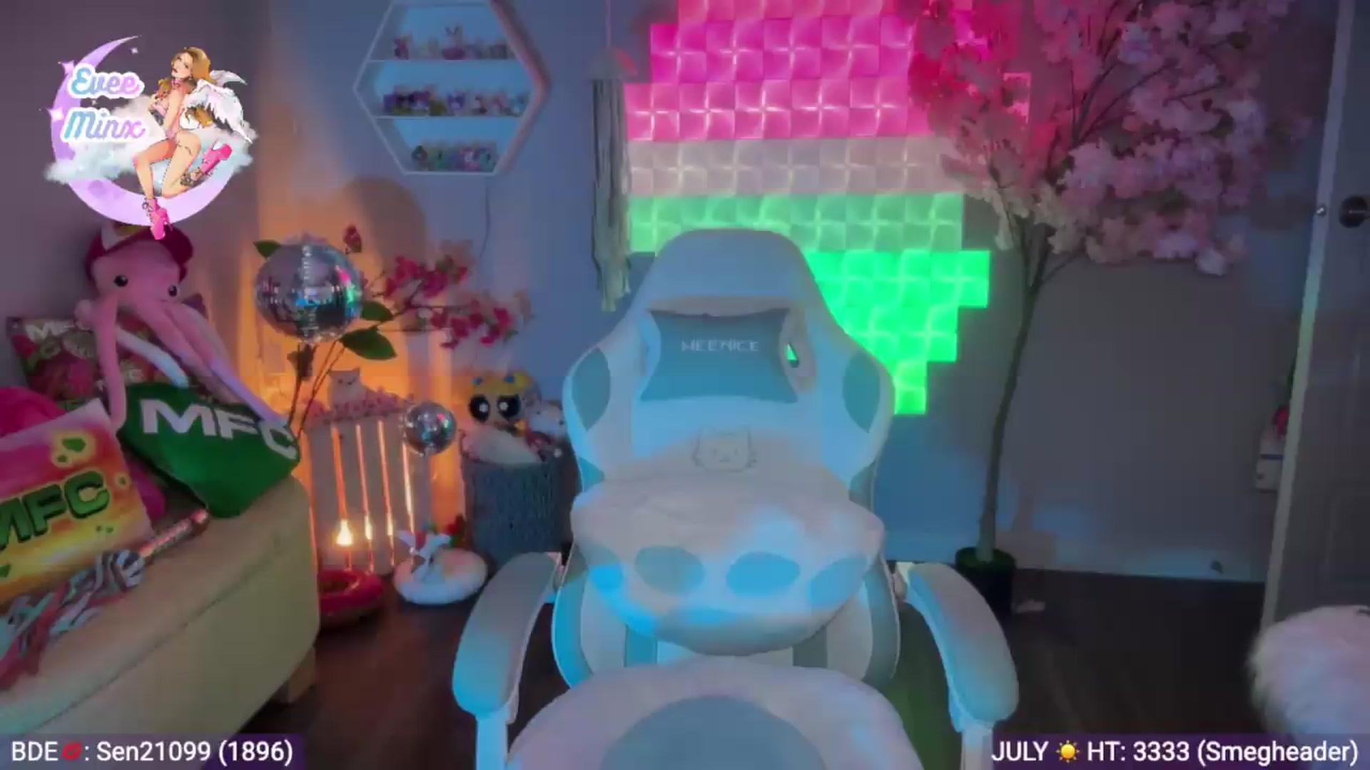 Gallery image thumbnail from EveeMinx's myfreecams stream on, 07/30/2026, 05:16 image 15 of 20