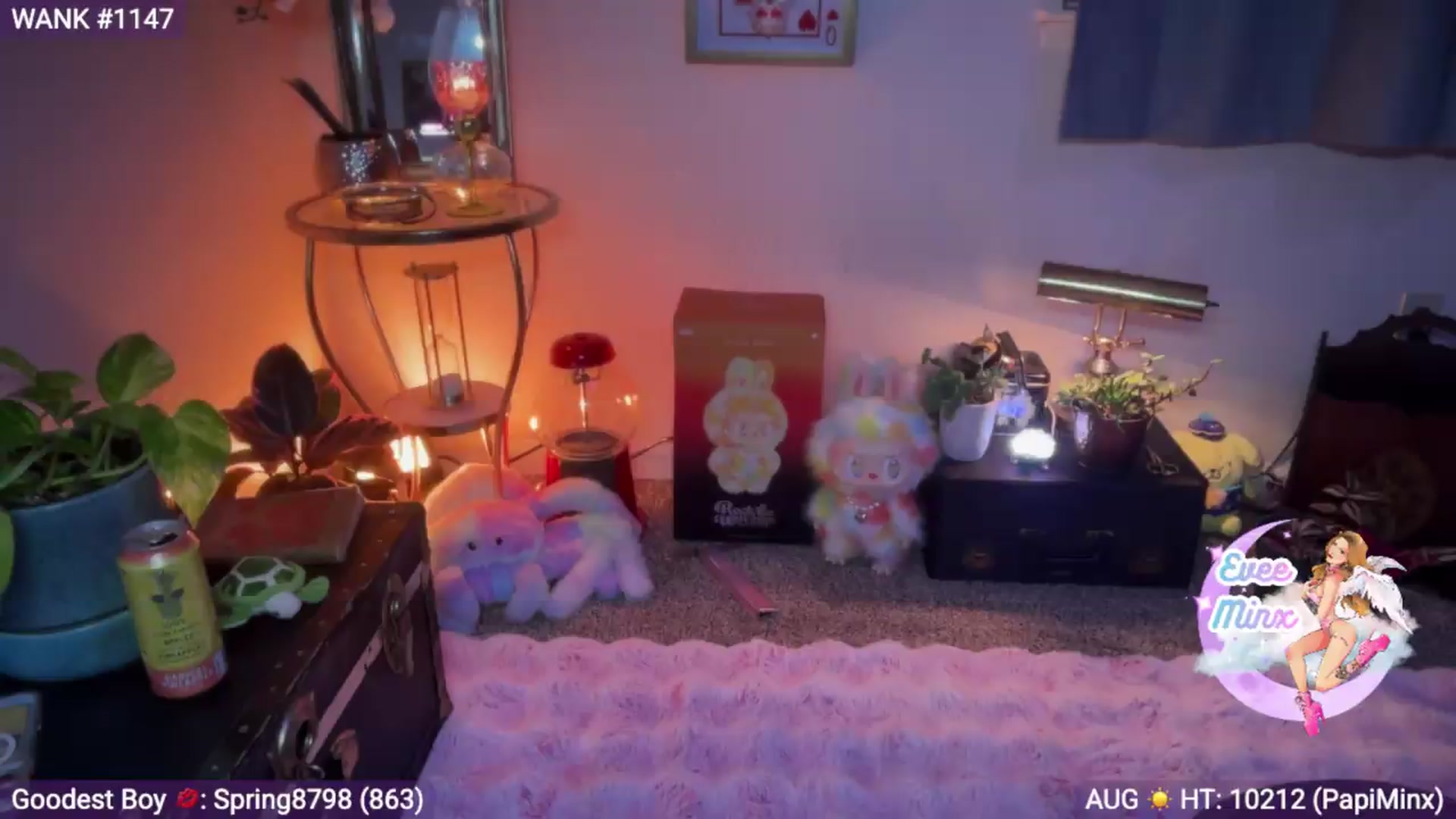 Gallery image thumbnail from EveeMinx's myfreecams stream on, 08/30/2026, 05:47 image 10 of 20