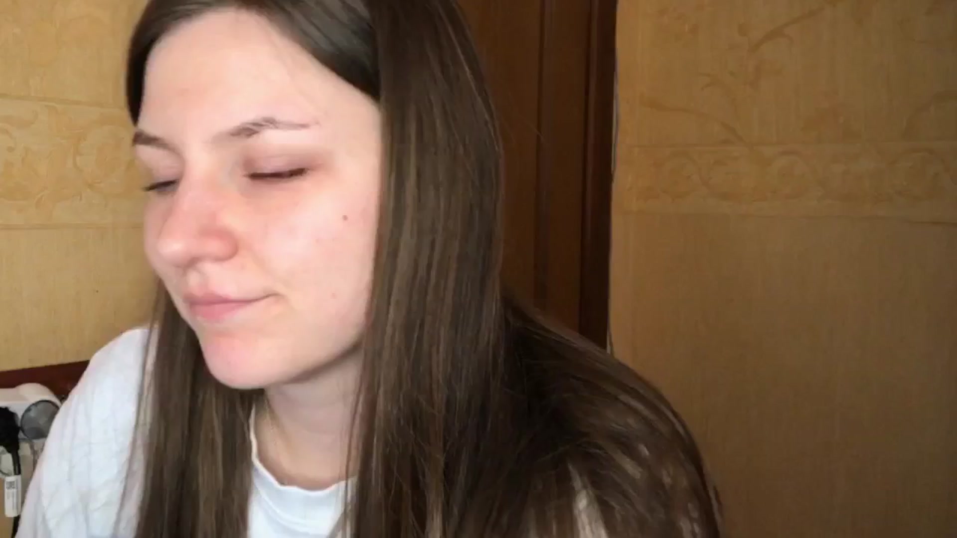 Gallery image thumbnail from EveeeOliveee's myfreecams stream on, 05/18/2025, 23:46 image 2 of 20