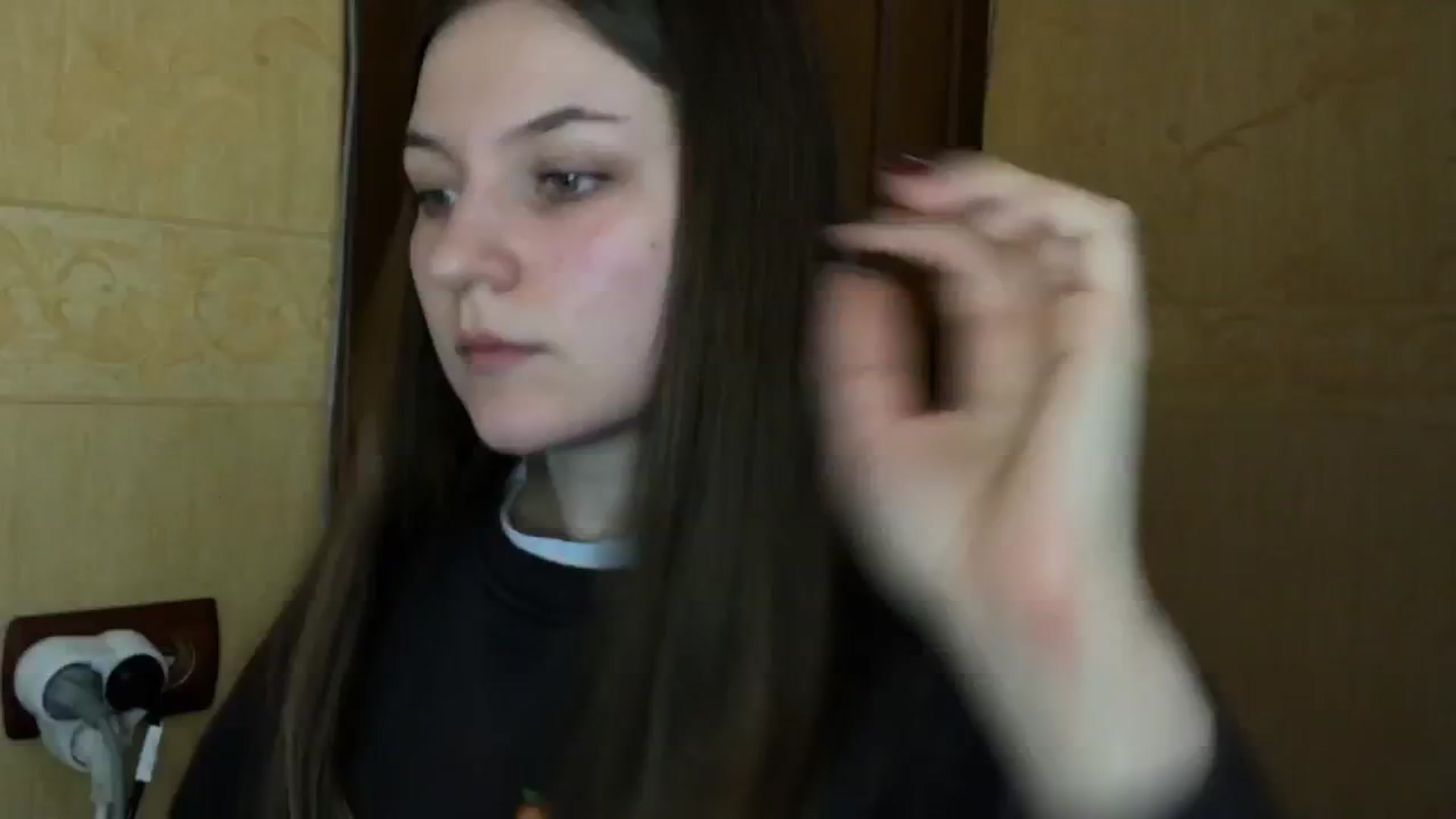 Gallery image thumbnail from EveeeOliveee's myfreecams stream on, 05/19/2025, 22:48 image 16 of 20