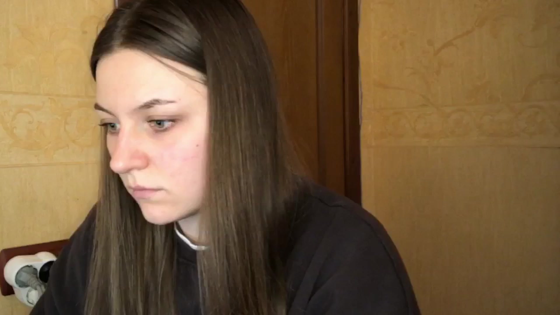 Gallery image thumbnail from EveeeOliveee's myfreecams stream on, 05/19/2025, 23:21 image 2 of 20