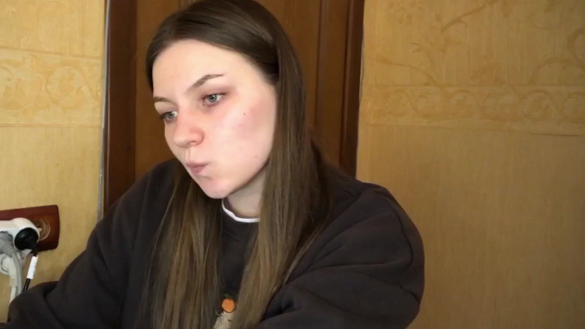 Gallery image thumbnail from EveeeOliveee's myfreecams stream on, 05/20/2025, 24:00 image 10 of 20