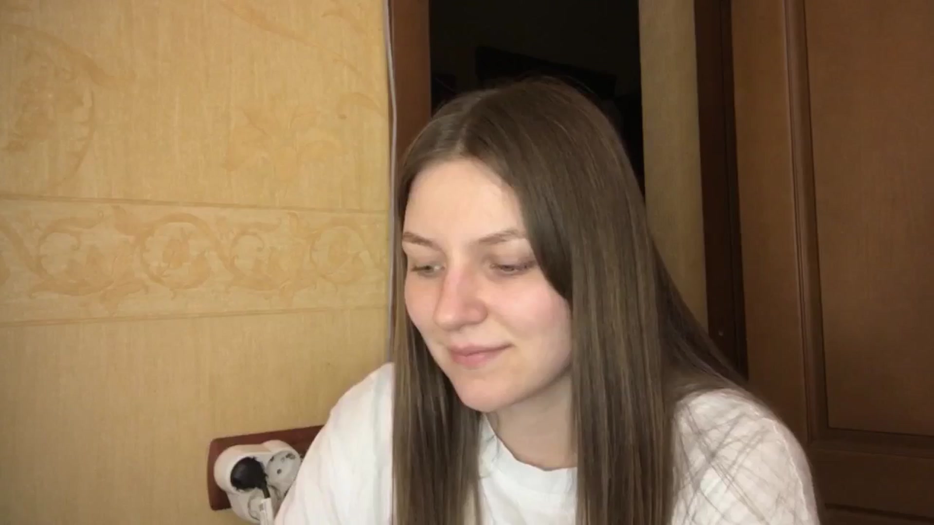 Gallery image thumbnail from EveeeOliveee's myfreecams stream on, 06/23/2025, 22:00 image 7 of 20