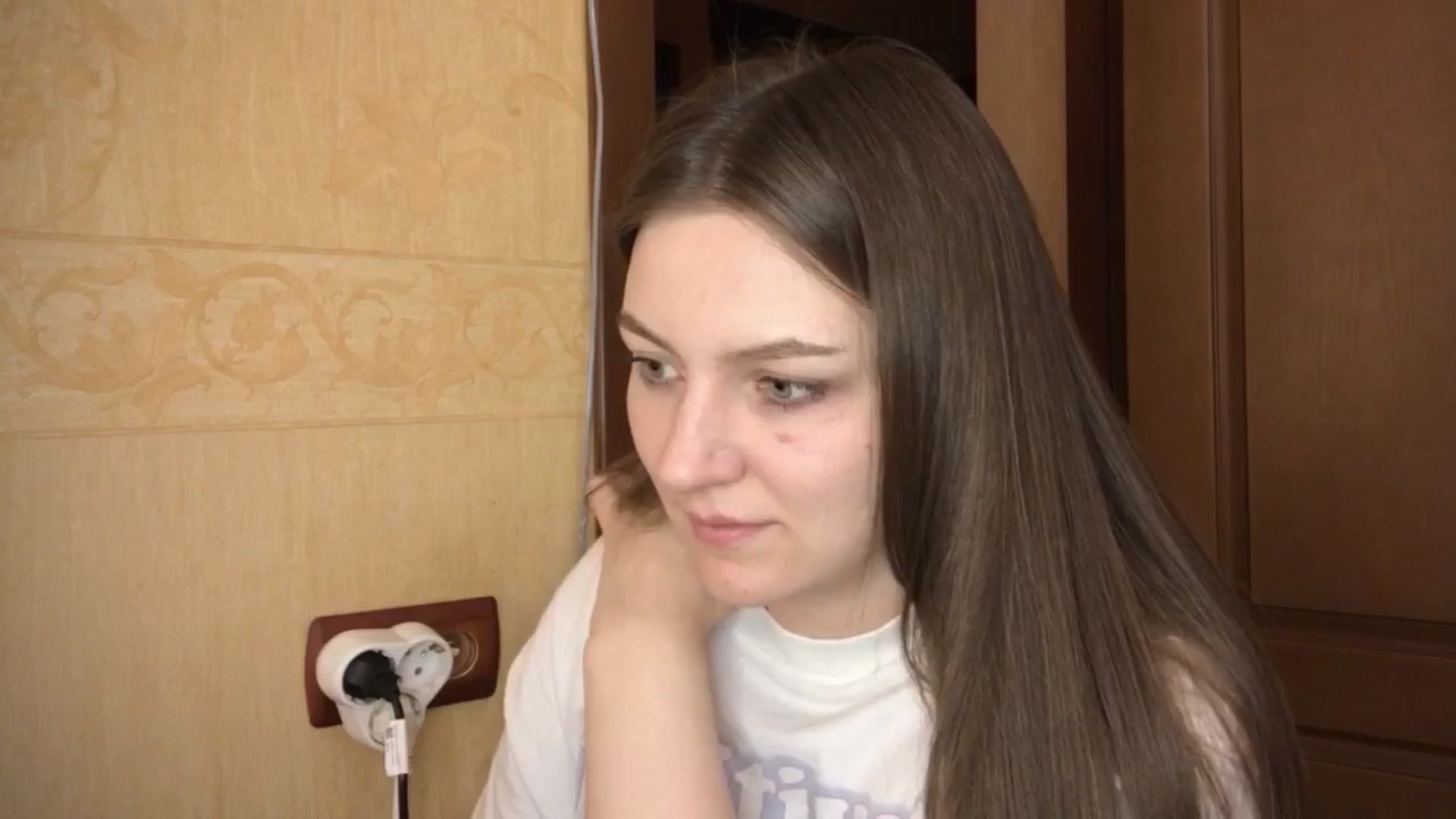 Gallery image thumbnail from EveeeOliveee's myfreecams stream on, 06/25/2025, 23:18 image 17 of 20