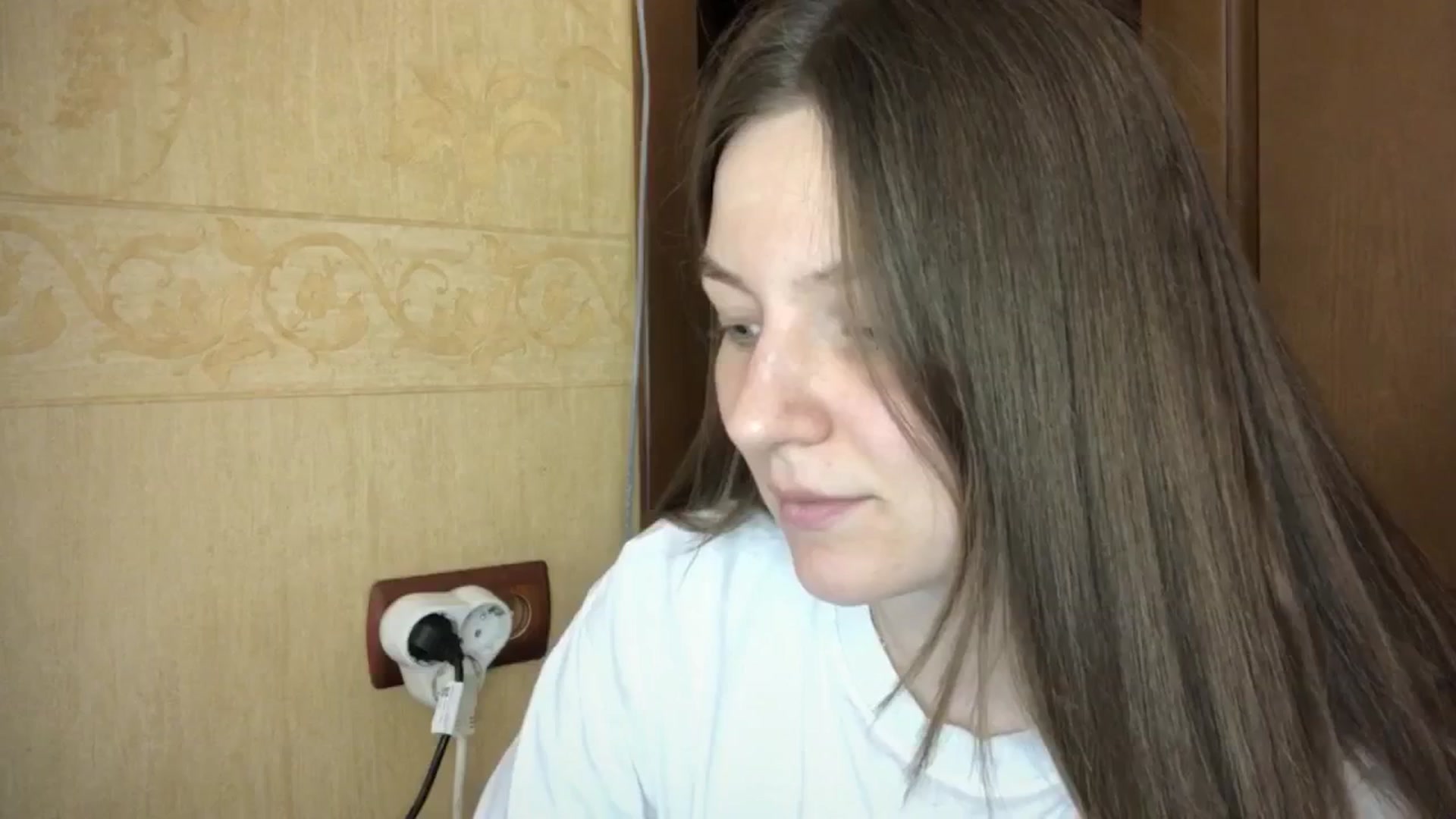 Gallery image thumbnail from EveeeOliveee's myfreecams stream on, 06/27/2025, 24:07 image 15 of 20