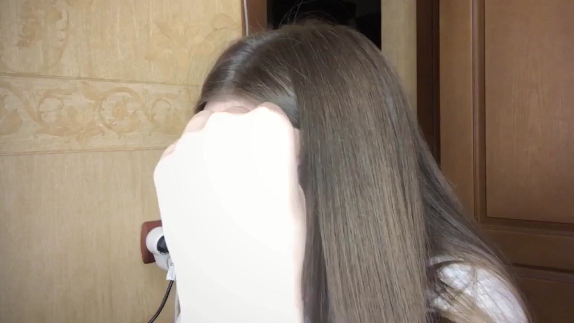 Gallery image thumbnail from EveeeOliveee's myfreecams stream on, 06/27/2025, 24:07 image 19 of 20