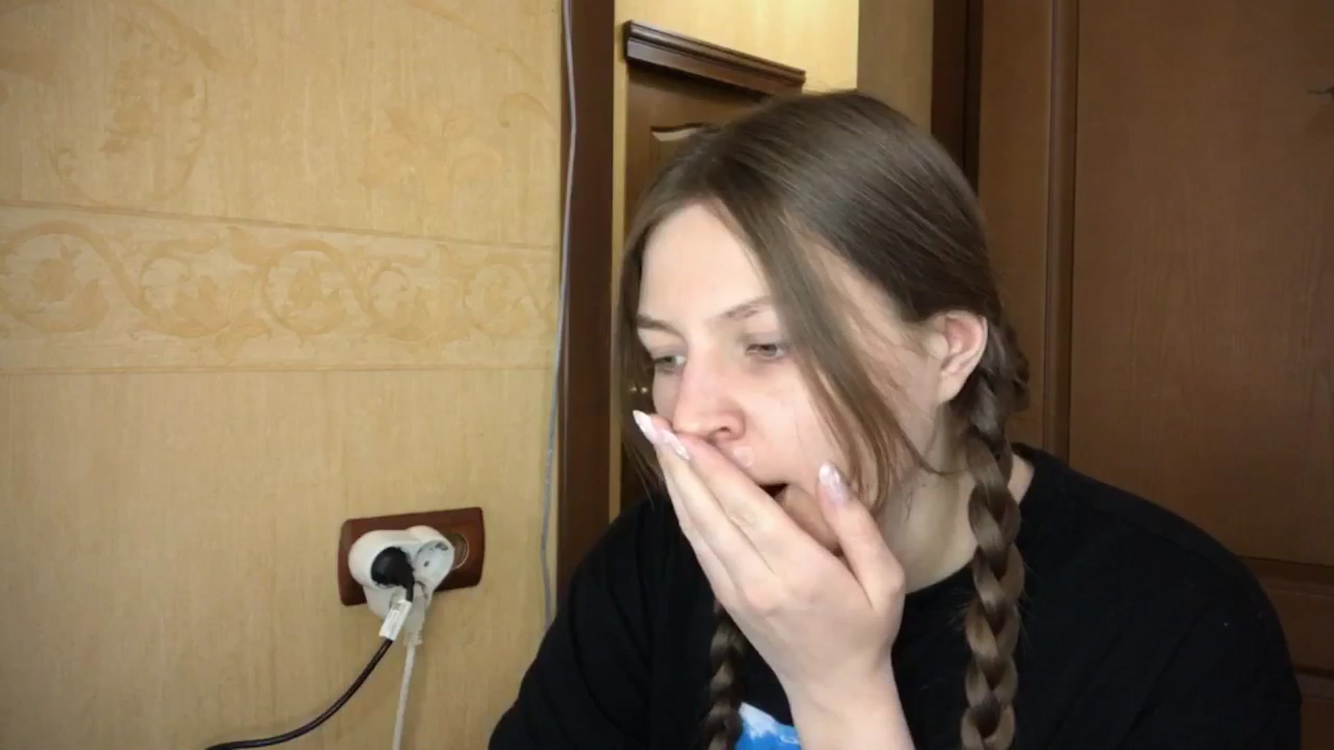 Gallery image thumbnail from EveeeOliveee's myfreecams stream on, 06/30/2025, 16:57 image 15 of 20