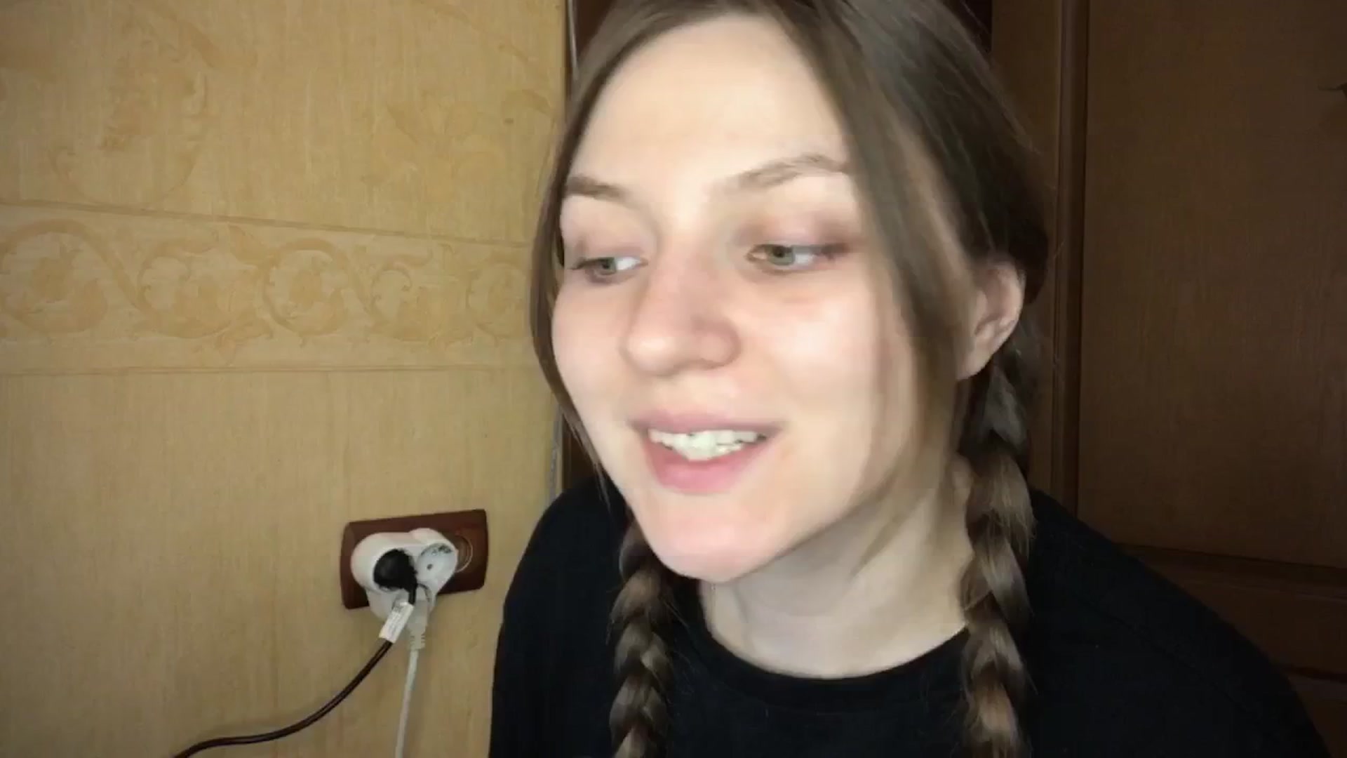 Gallery image thumbnail from EveeeOliveee's myfreecams stream on, 06/30/2025, 17:26 image 6 of 20