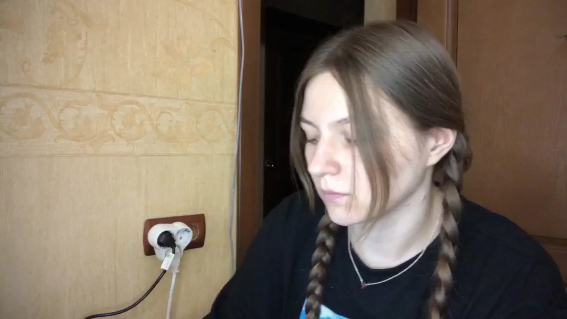 Gallery image thumbnail from EveeeOliveee's myfreecams stream on, 06/30/2025, 17:26 image 13 of 20