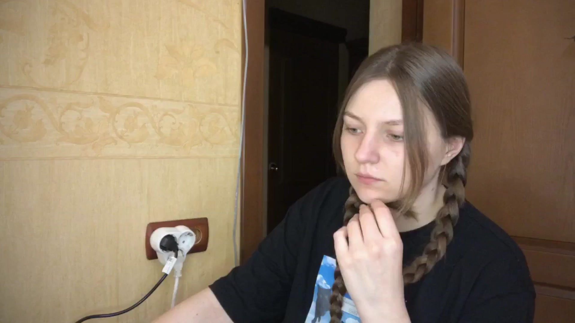 Gallery image thumbnail from EveeeOliveee's myfreecams stream on, 06/30/2025, 17:26 image 3 of 20