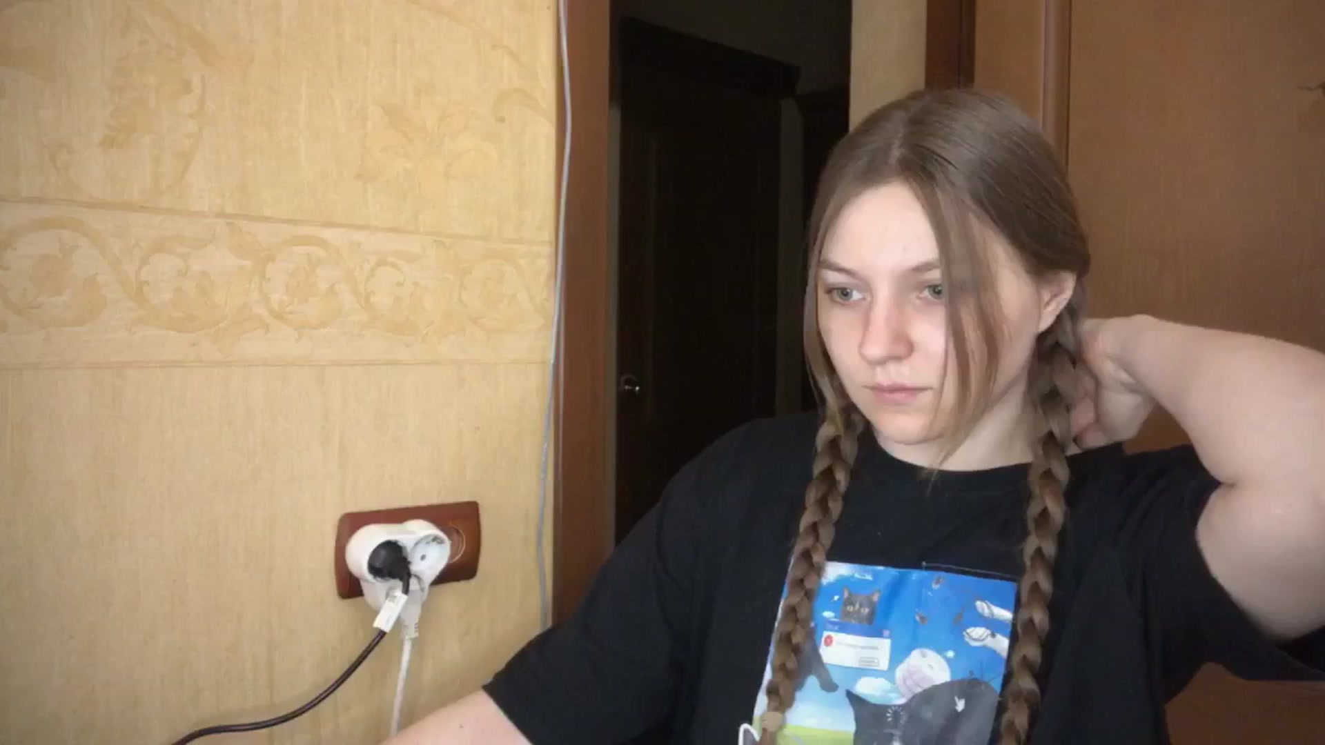 Gallery image thumbnail from EveeeOliveee's myfreecams stream on, 06/30/2025, 17:26 image 5 of 20