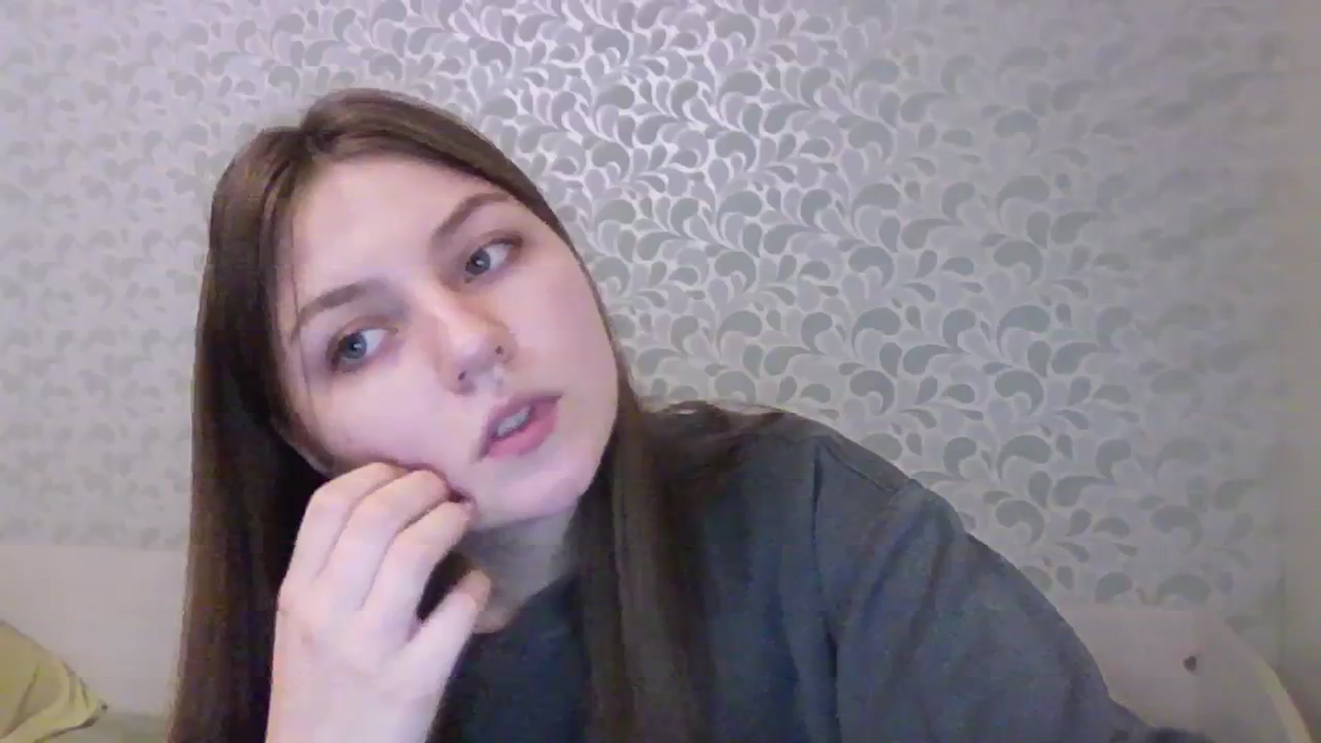 Gallery image thumbnail from EveeeOliveee's myfreecams stream on, 07/05/2025, 23:21 image 18 of 20