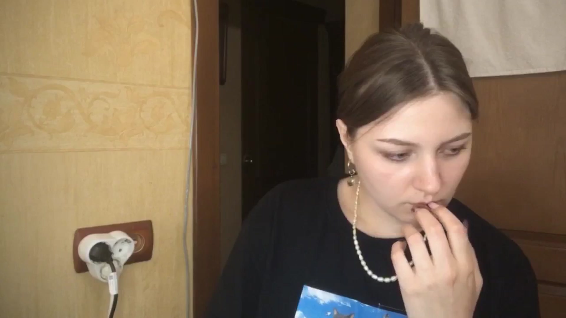 Gallery image thumbnail from EveeeOliveee's myfreecams stream on, 07/23/2025, 23:12 image 11 of 20