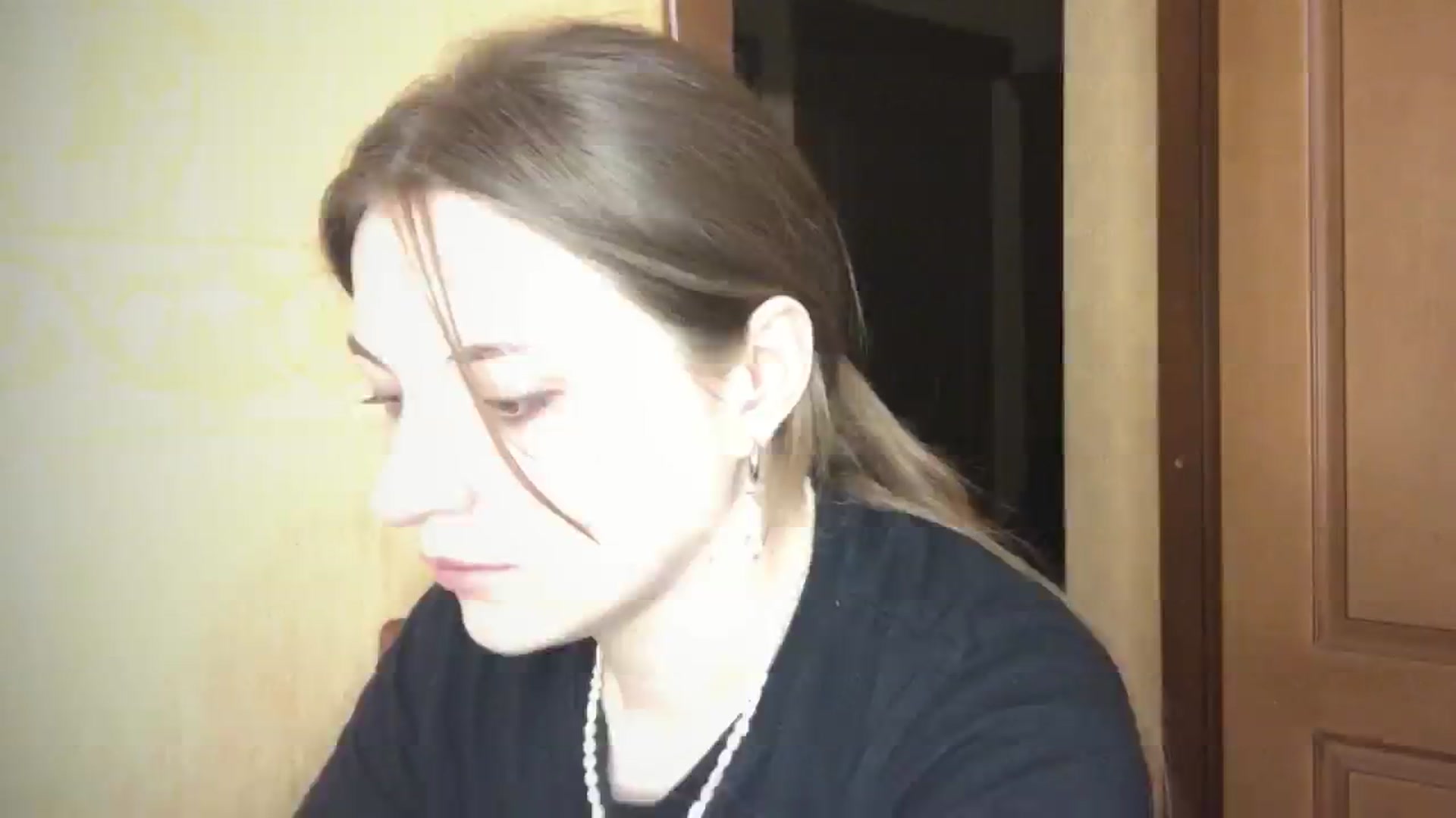 Gallery image thumbnail from EveeeOliveee's myfreecams stream on, 08/04/2025, 01:00 image 17 of 20