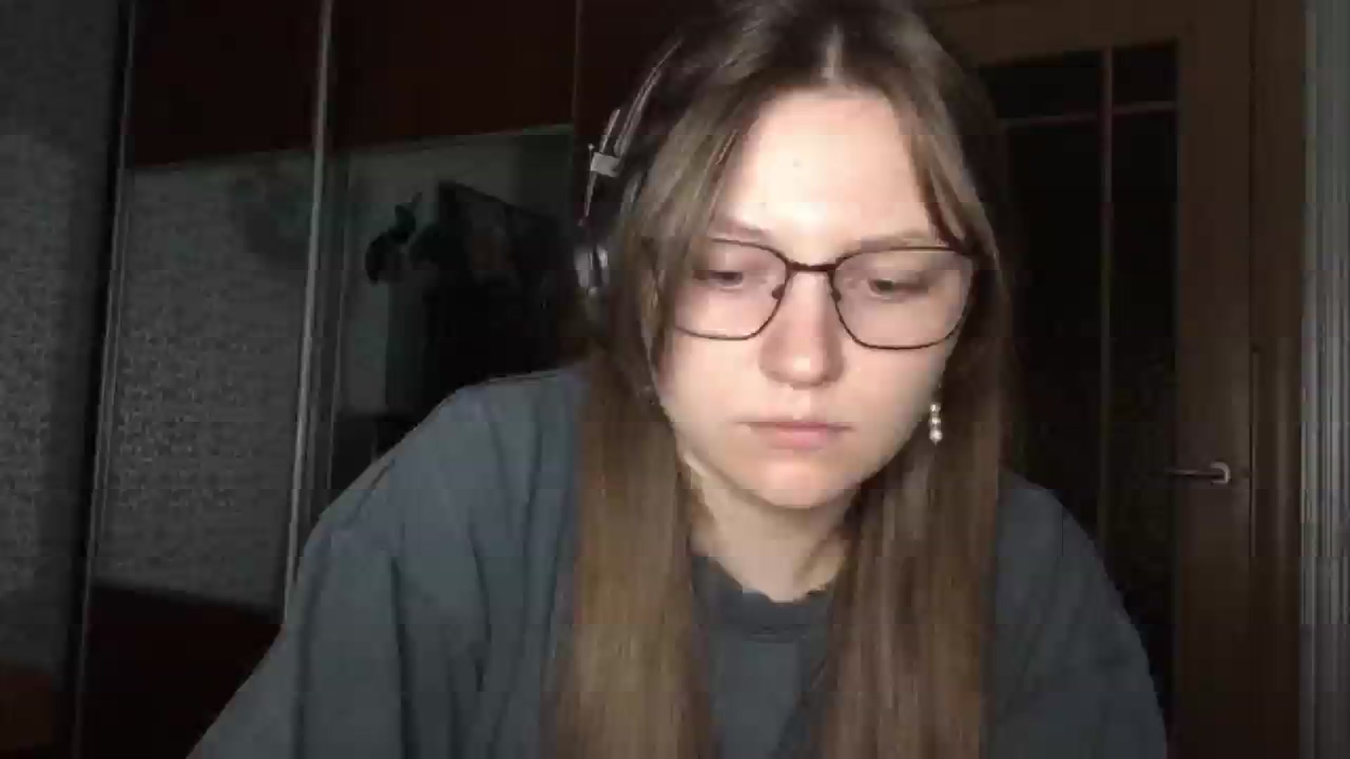Gallery image thumbnail from EveeeOliveee's myfreecams stream on, 09/12/2025, 23:37 image 17 of 20