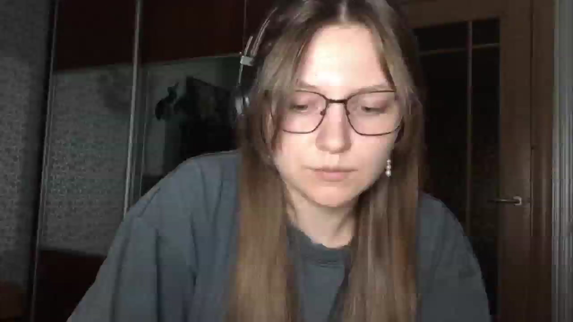 Gallery image thumbnail from EveeeOliveee's myfreecams stream on, 09/12/2025, 23:37 image 6 of 20