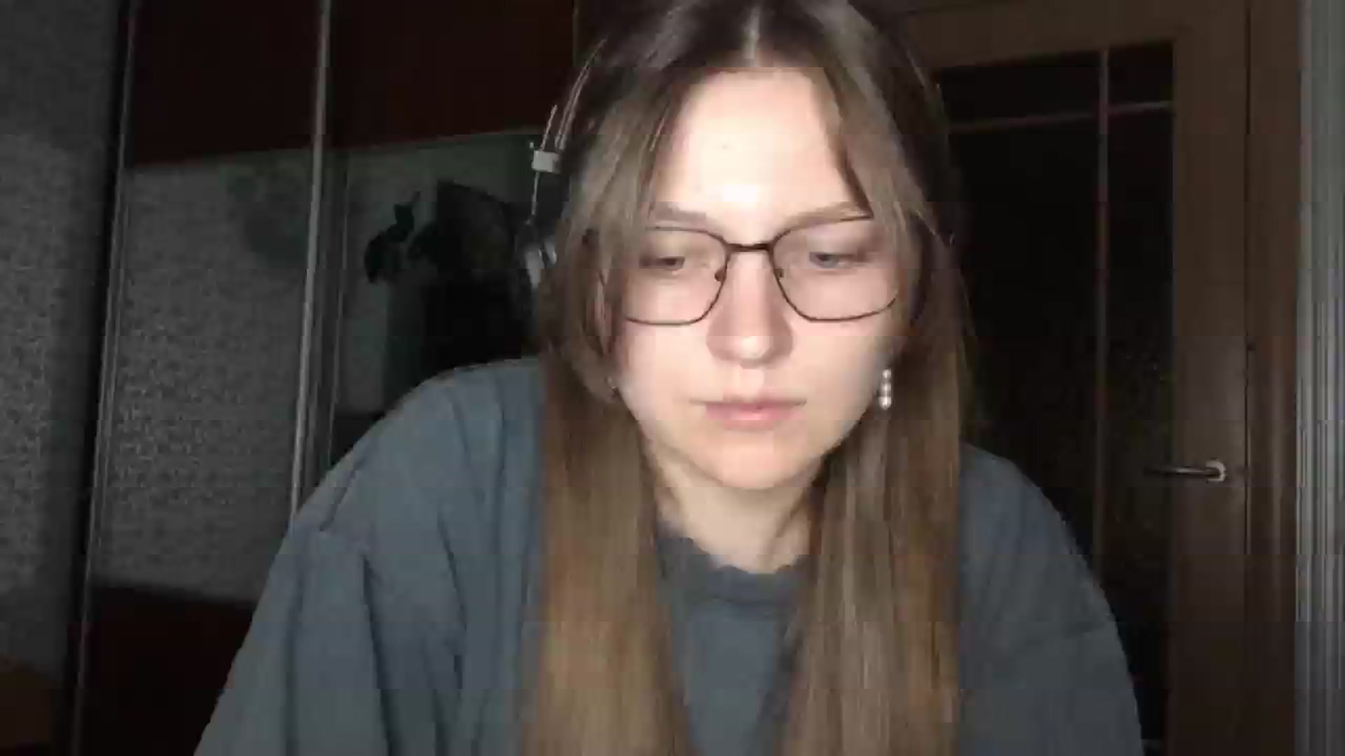 Gallery image thumbnail from EveeeOliveee's myfreecams stream on, 09/12/2025, 23:37 image 12 of 20