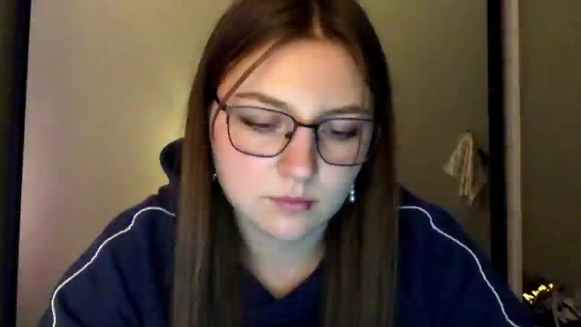 Gallery image thumbnail from EveeeOliveee's myfreecams stream on, 10/12/2025, 23:25 image 3 of 20