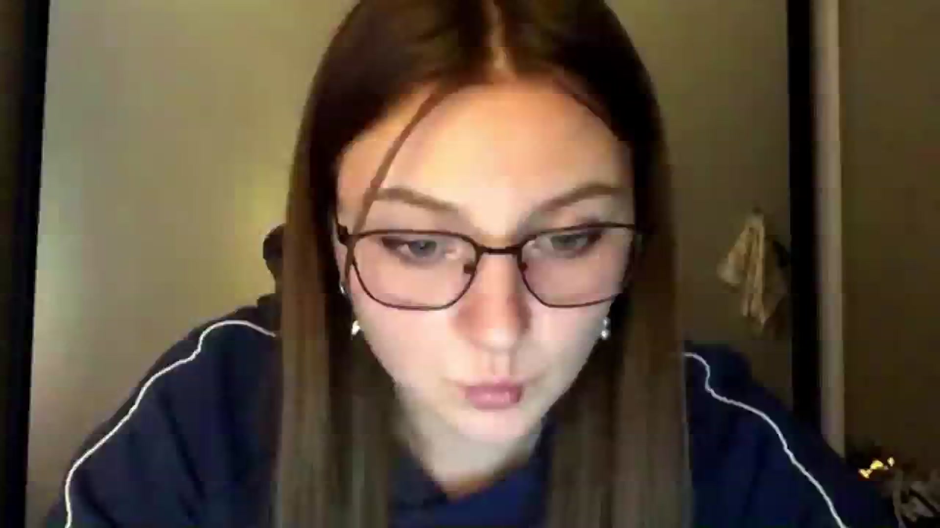 Gallery image thumbnail from EveeeOliveee's myfreecams stream on, 10/12/2025, 23:25 image 15 of 20