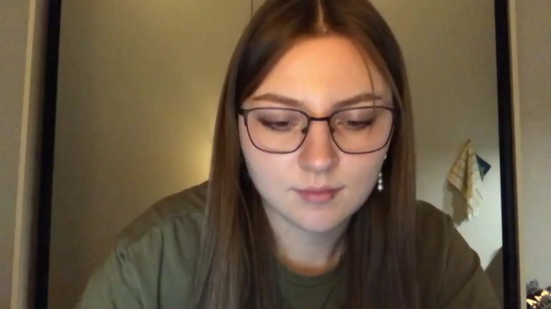 Gallery image thumbnail from EveeeOliveee's myfreecams stream on, 10/13/2025, 21:24 image 4 of 20