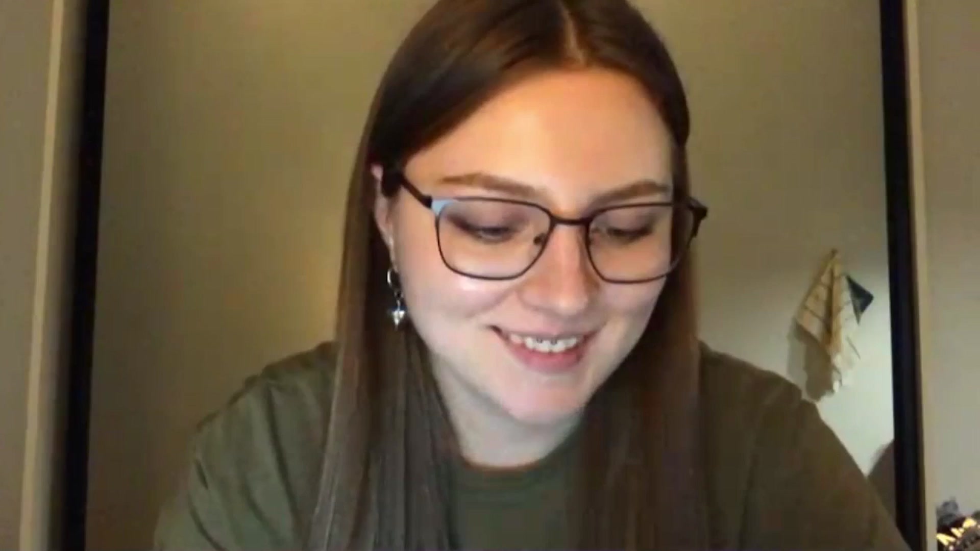 Gallery image thumbnail from EveeeOliveee's myfreecams stream on, 10/13/2025, 21:24 image 19 of 20