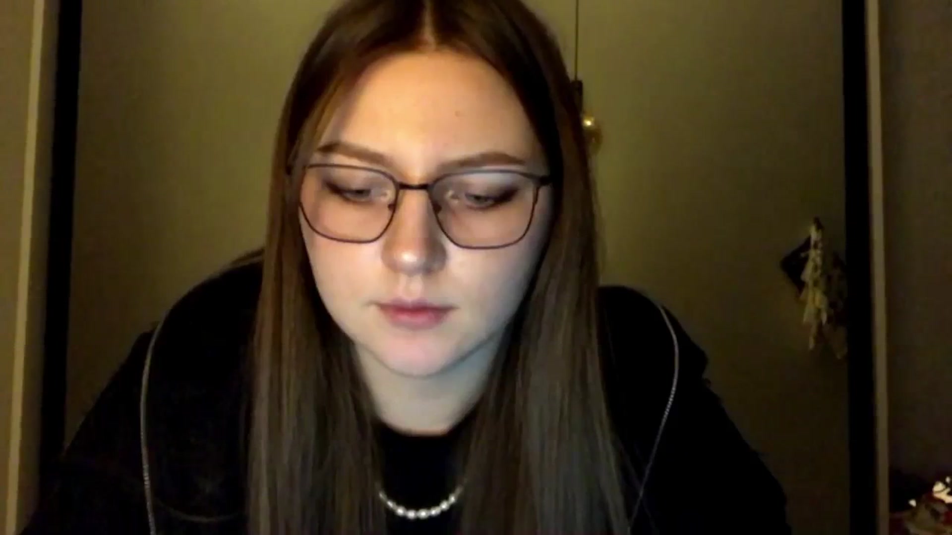 Gallery image thumbnail from EveeeOliveee's myfreecams stream on, 10/21/2025, 19:03 image 13 of 20