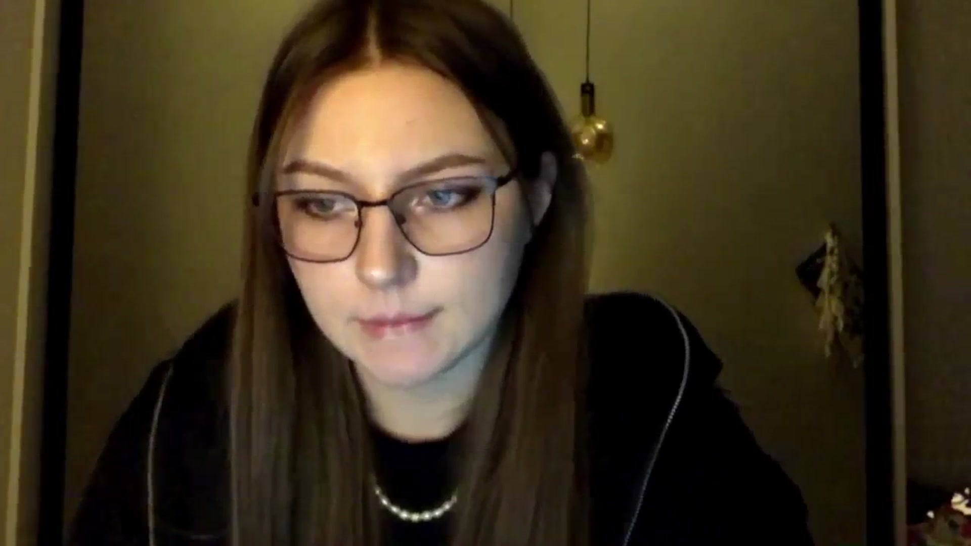 Gallery image thumbnail from EveeeOliveee's myfreecams stream on, 10/21/2025, 19:03 image 14 of 20