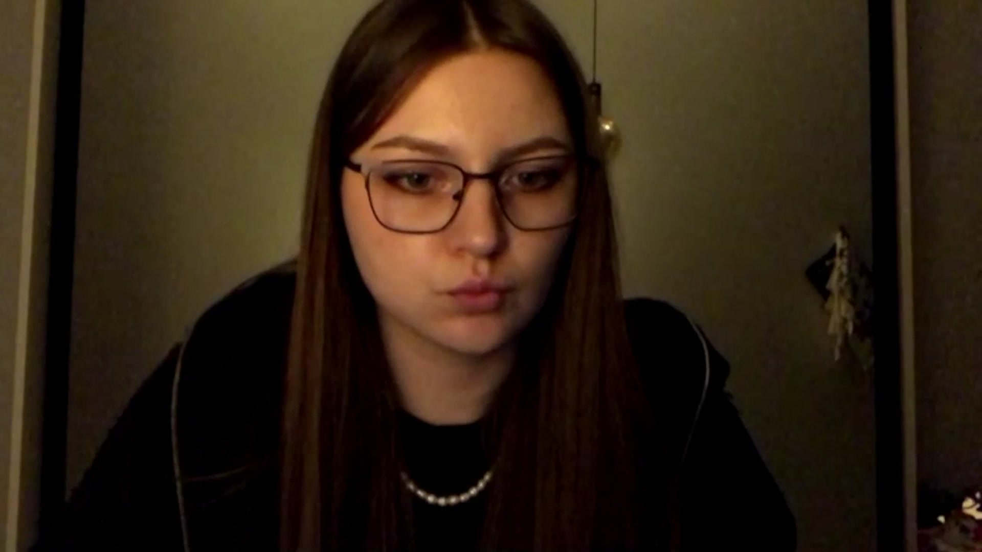 Gallery image thumbnail from EveeeOliveee's myfreecams stream on, 10/21/2025, 19:03 image 5 of 20