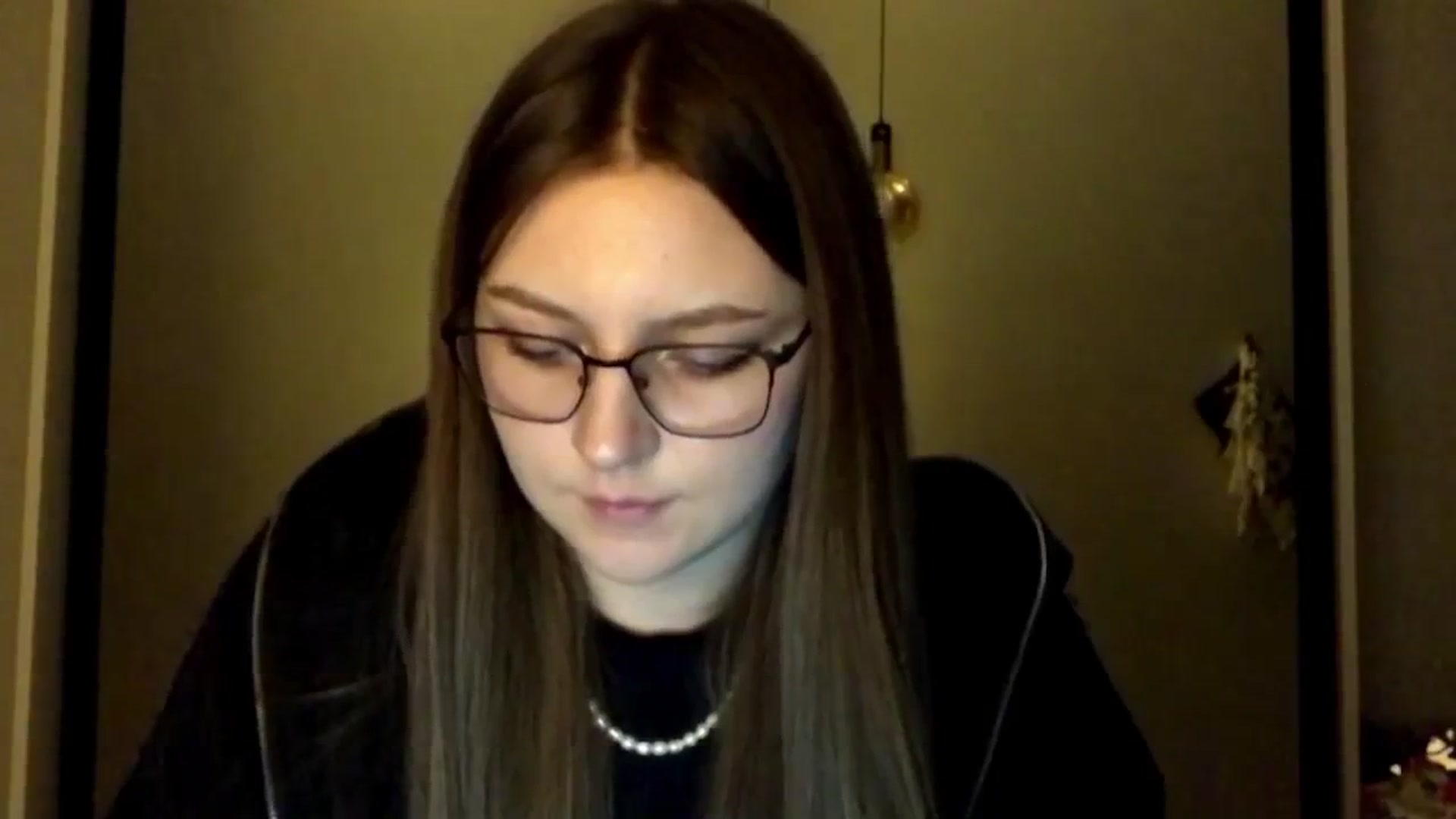 Gallery image thumbnail from EveeeOliveee's myfreecams stream on, 10/21/2025, 19:03 image 6 of 20