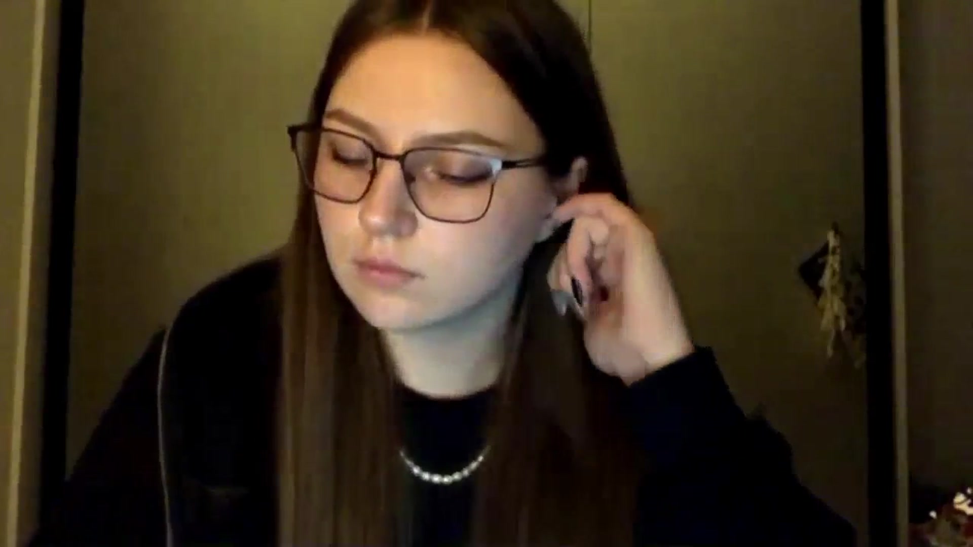 Gallery image thumbnail from EveeeOliveee's myfreecams stream on, 10/21/2025, 19:03 image 18 of 20