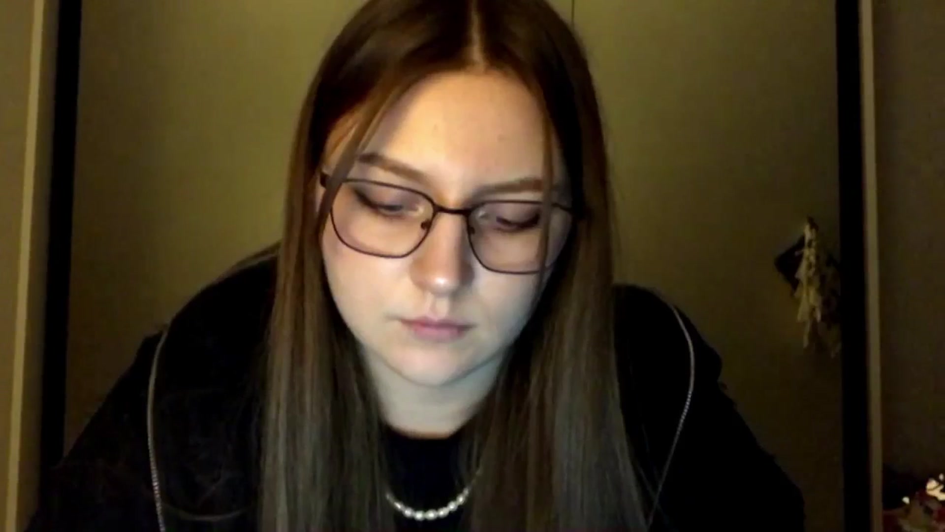 Gallery image thumbnail from EveeeOliveee's myfreecams stream on, 10/21/2025, 19:03 image 12 of 20