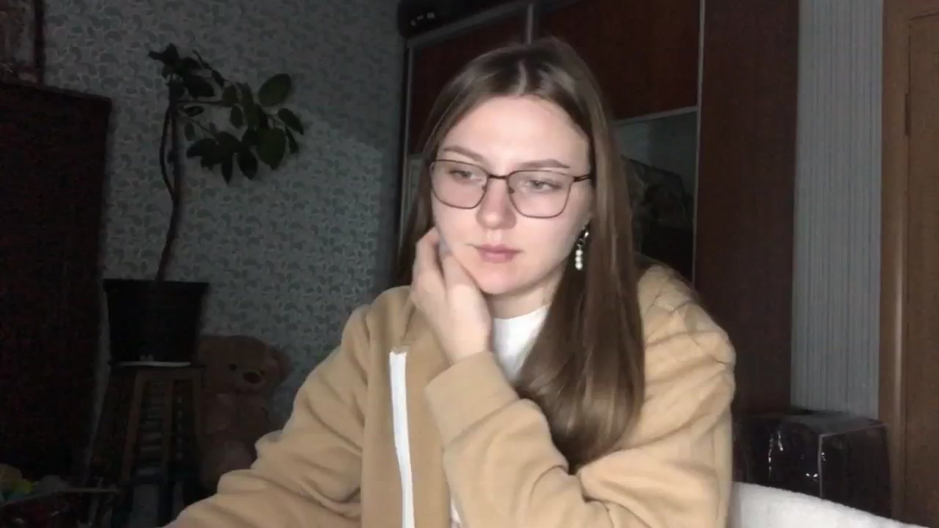 Gallery image thumbnail from EveeeOliveee's myfreecams stream on, 11/03/2025, 23:49 image 5 of 20