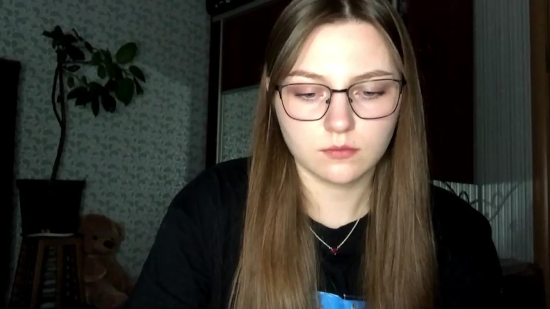 Gallery image thumbnail from EveeeOliveee's myfreecams stream on, 11/17/2025, 24:21 image 18 of 20