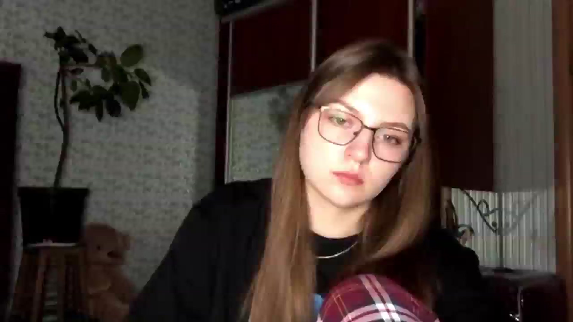 Gallery image thumbnail from EveeeOliveee's myfreecams stream on, 11/17/2025, 24:21 image 3 of 20
