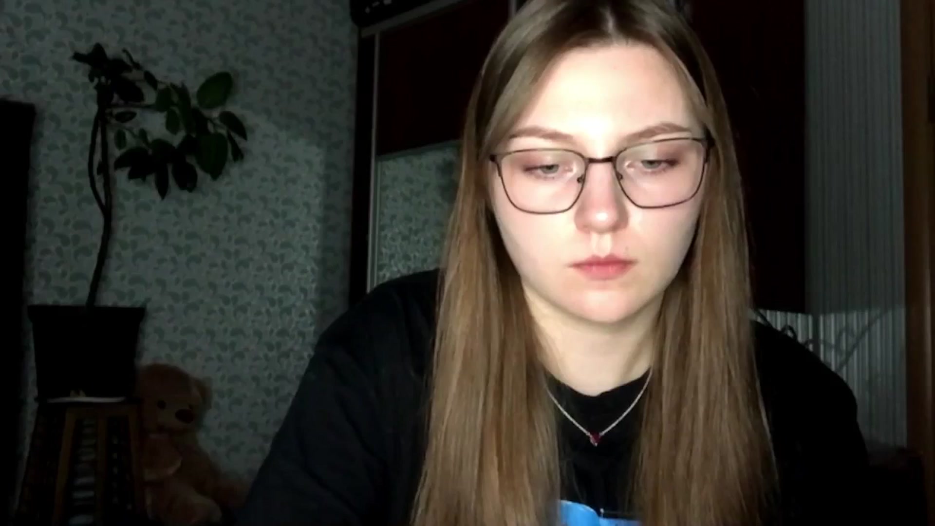 Gallery image thumbnail from EveeeOliveee's myfreecams stream on, 11/17/2025, 24:21 image 16 of 20