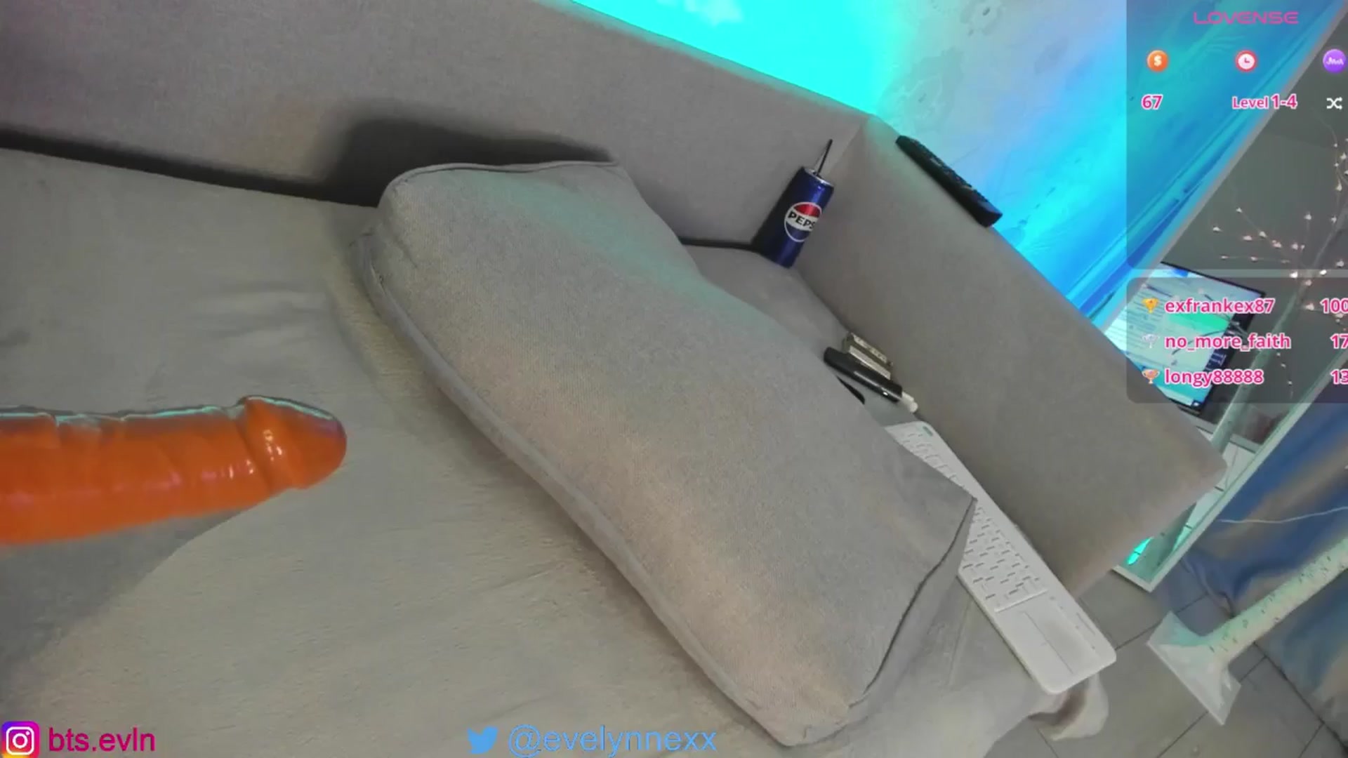 Gallery image thumbnail from Eveelynnexxx's myfreecams stream on, 09/16/2024, 16:47 image 9 of 20