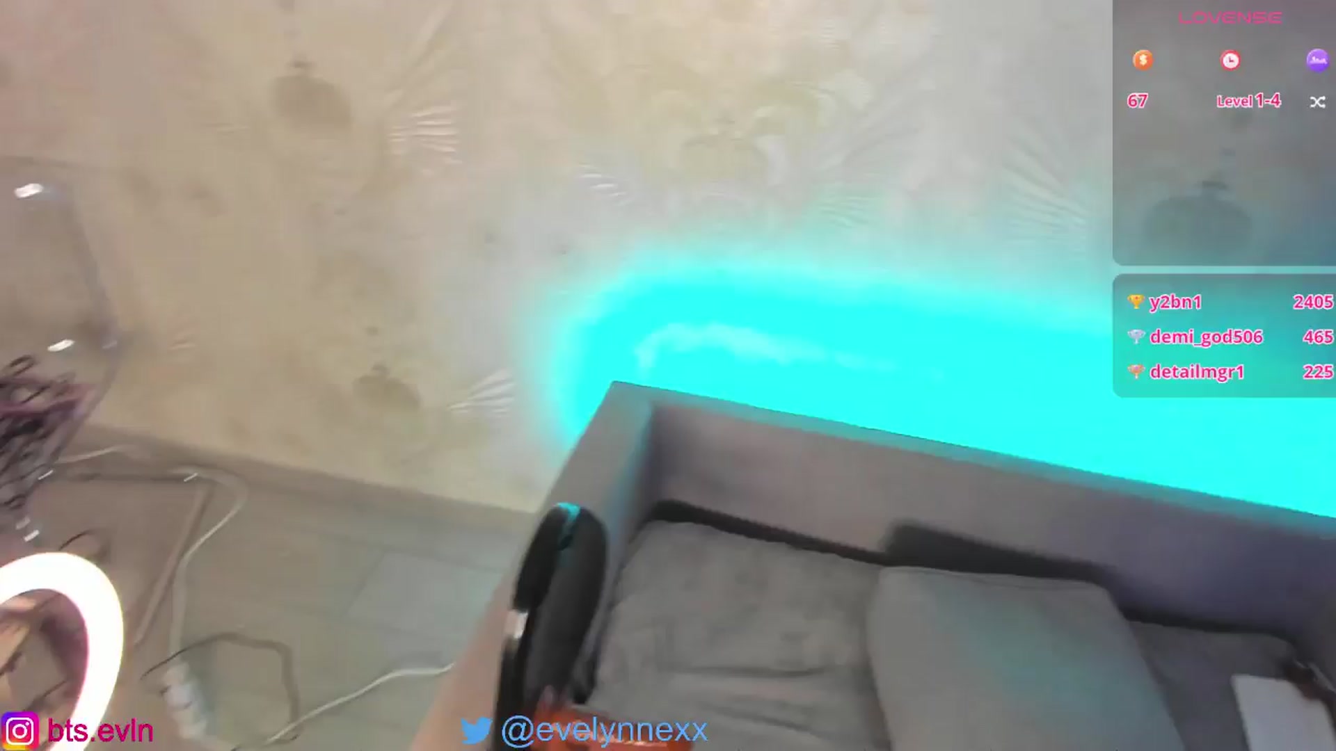 Gallery image thumbnail from Eveelynnexxx's myfreecams stream on, 09/20/2024, 17:46 image 11 of 20