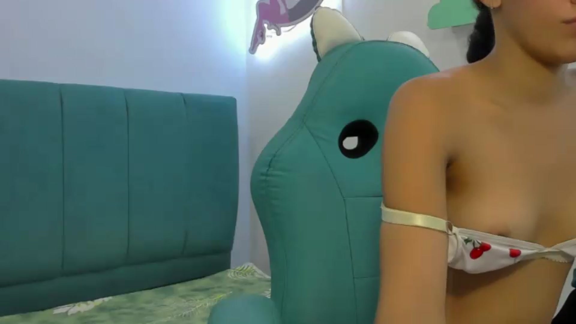 Gallery image thumbnail from Evelin_shy1's myfreecams stream on, 07/26/2026, 13:40 image 14 of 20