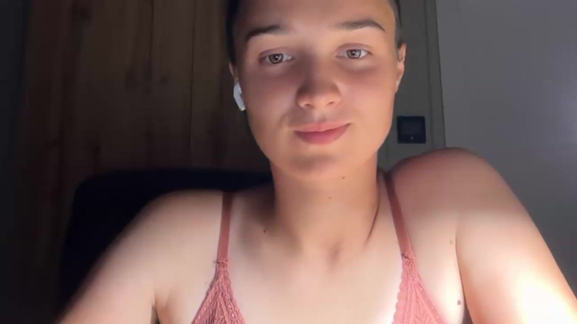 Gallery image thumbnail from EvelinaDivine's myfreecams stream on, 08/02/2026, 19:27 image 11 of 20