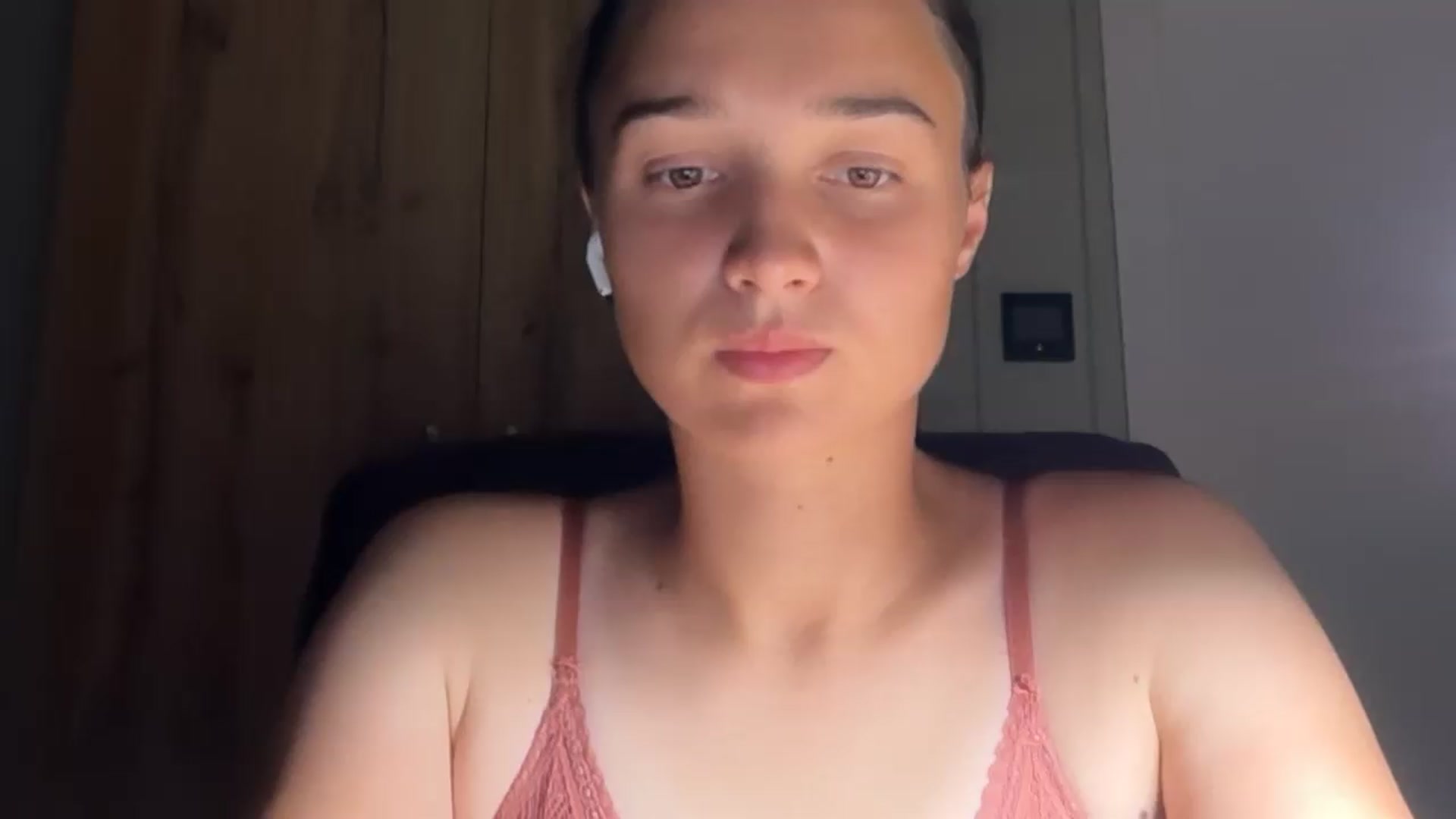 Gallery image thumbnail from EvelinaDivine's myfreecams stream on, 08/02/2026, 19:27 image 16 of 20
