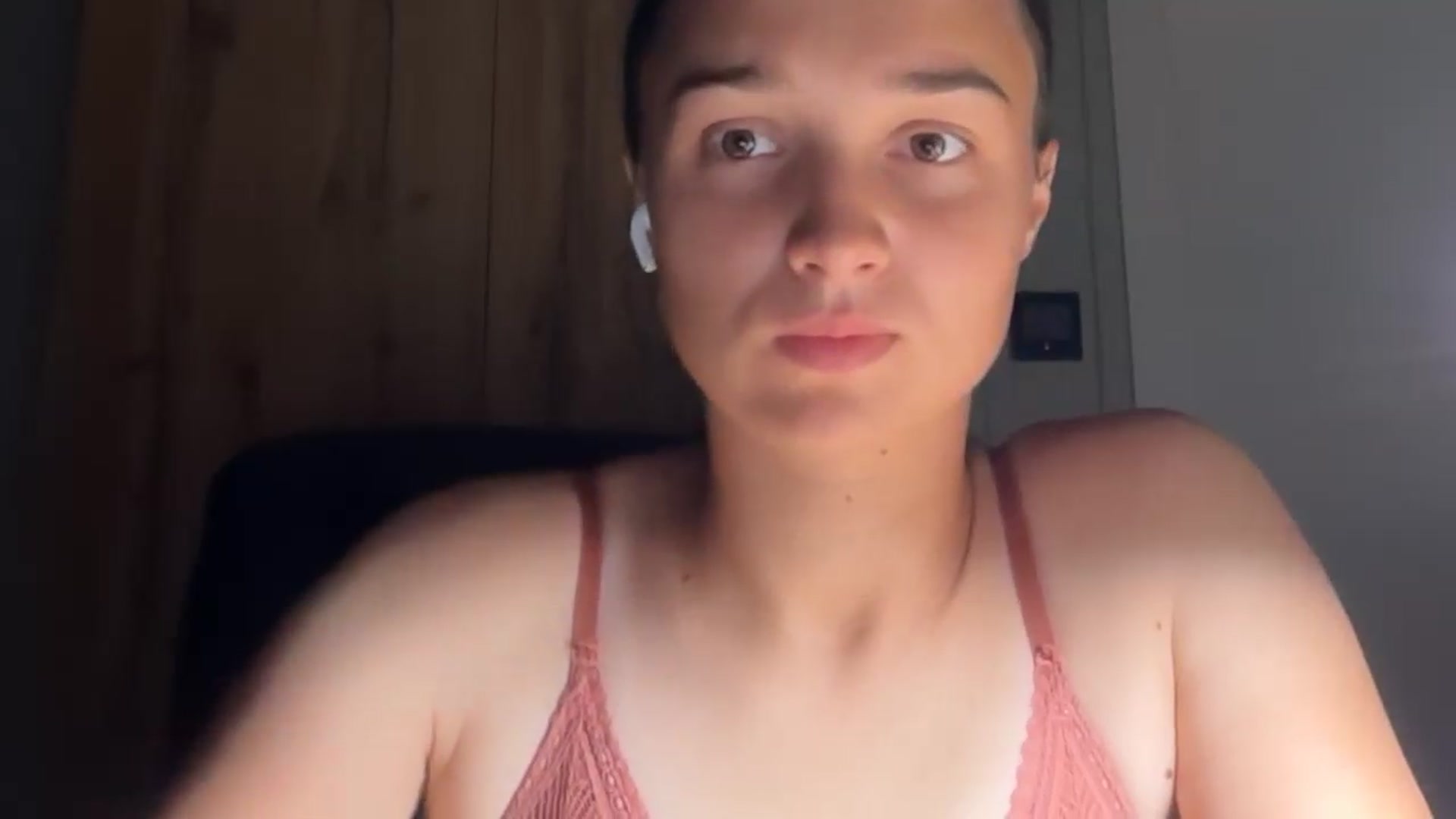 Gallery image thumbnail from EvelinaDivine's myfreecams stream on, 08/02/2026, 19:27 image 2 of 20