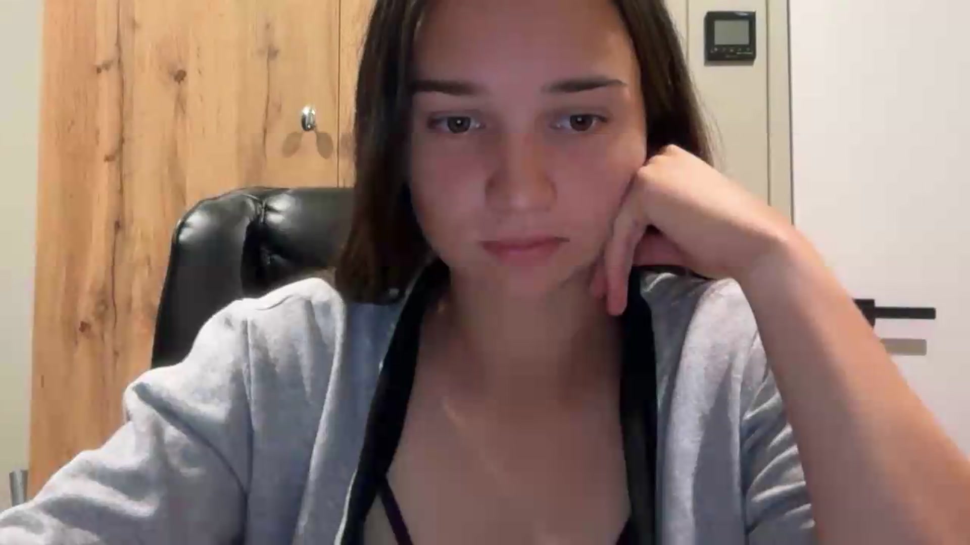 Gallery image thumbnail from EvelinaDivine's myfreecams stream on, 08/04/2026, 20:03 image 7 of 20