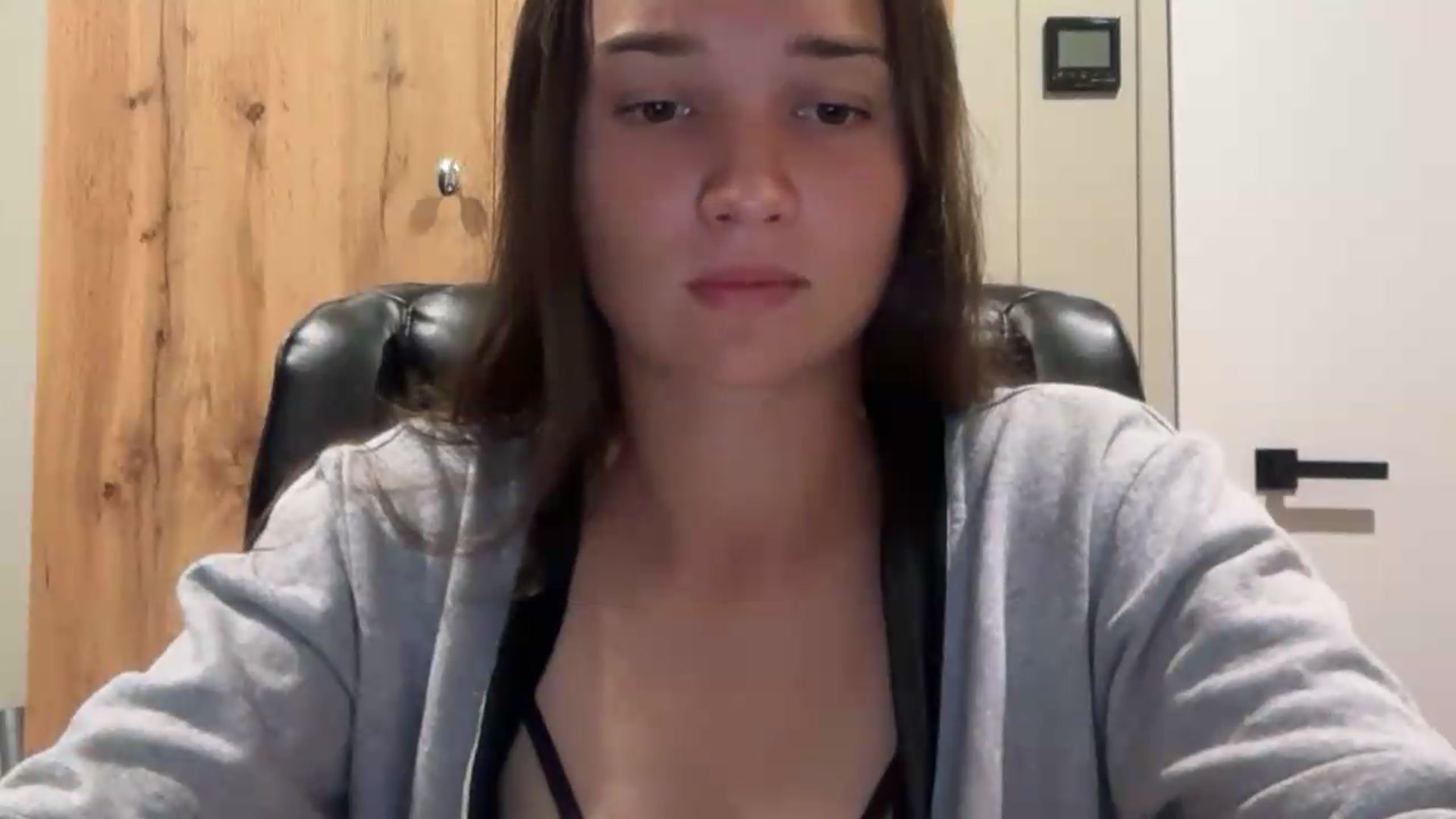 Gallery image thumbnail from EvelinaDivine's myfreecams stream on, 08/04/2026, 20:03 image 6 of 20