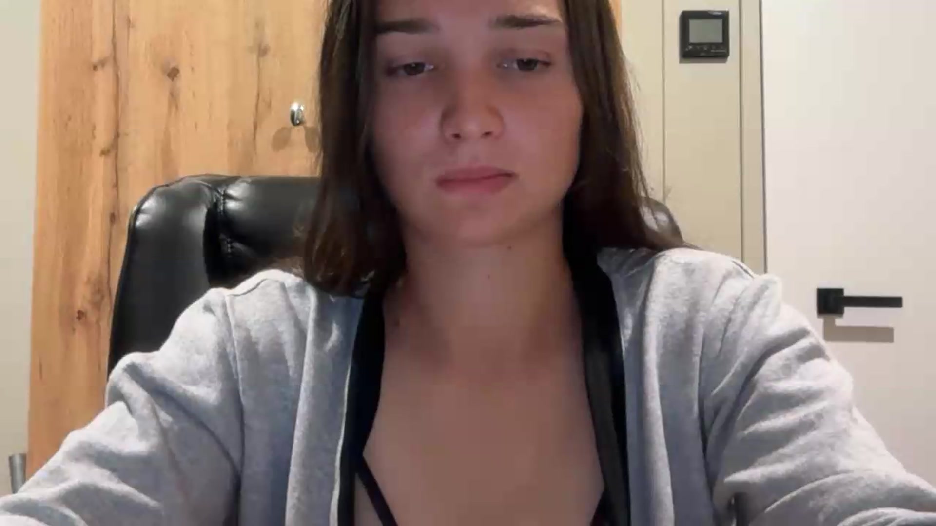 Gallery image thumbnail from EvelinaDivine's myfreecams stream on, 08/04/2026, 20:03 image 8 of 20