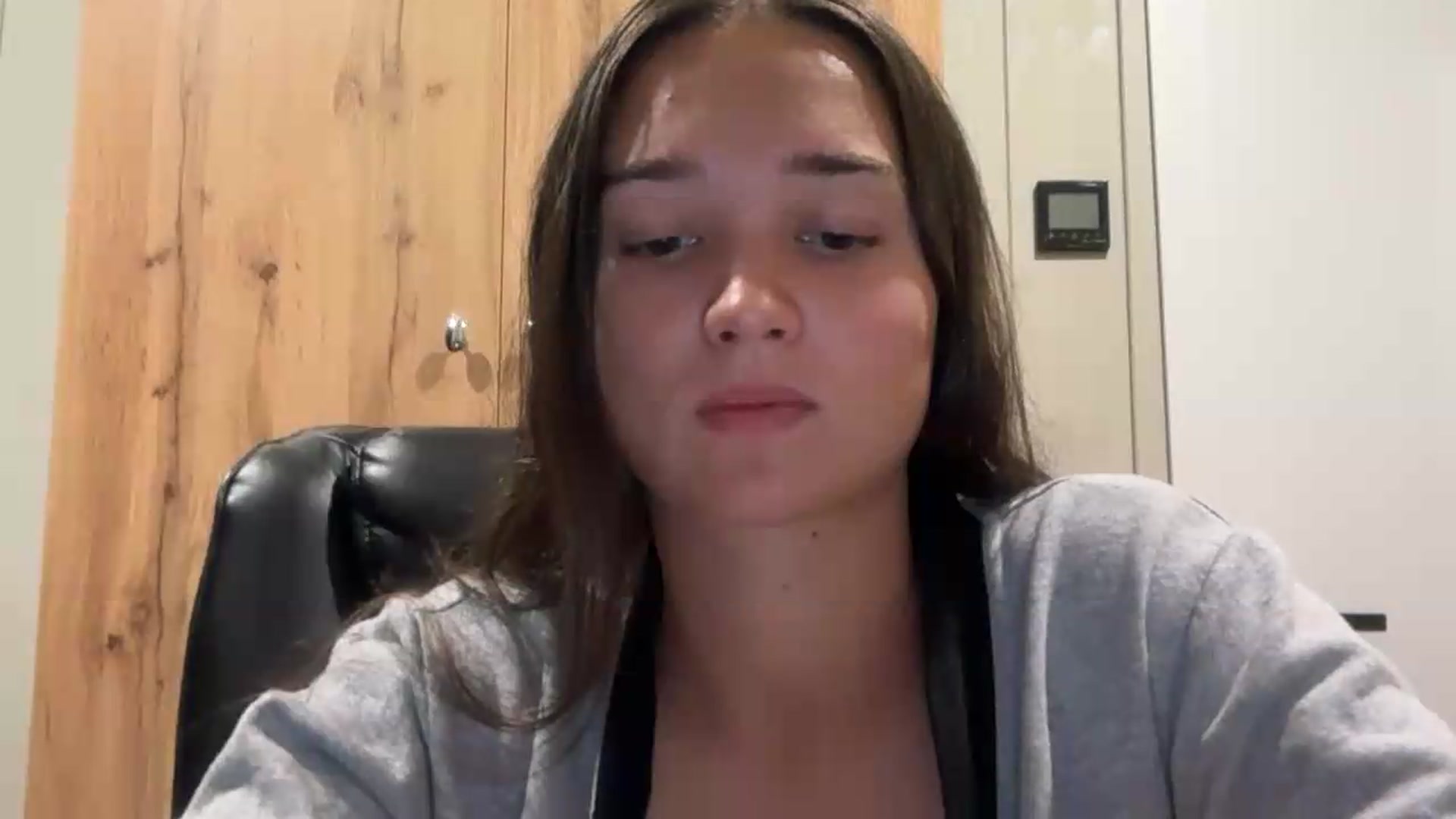 Gallery image thumbnail from EvelinaDivine's myfreecams stream on, 08/04/2026, 20:03 image 2 of 20