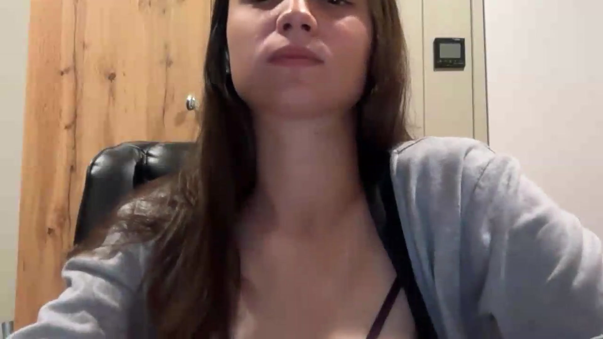 Gallery image thumbnail from EvelinaDivine's myfreecams stream on, 08/04/2026, 20:40 image 5 of 20