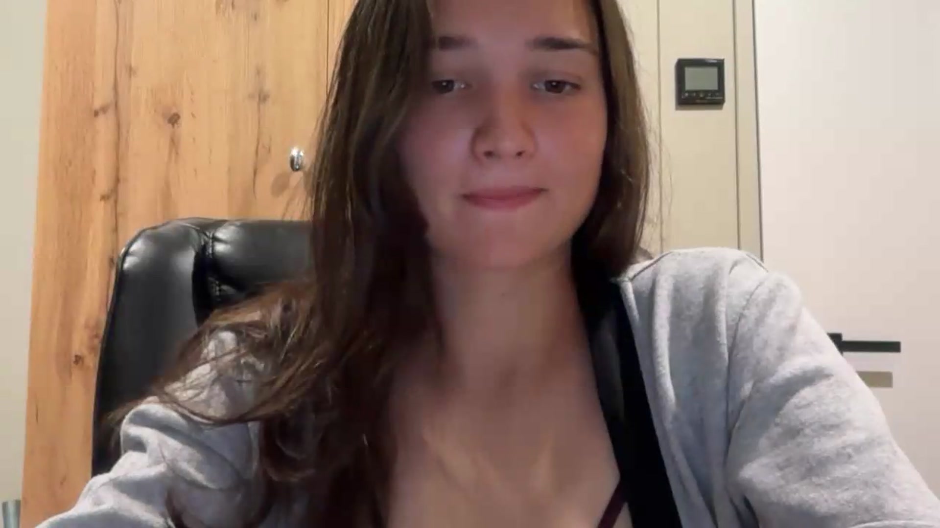 Gallery image thumbnail from EvelinaDivine's myfreecams stream on, 08/04/2026, 20:40 image 4 of 20